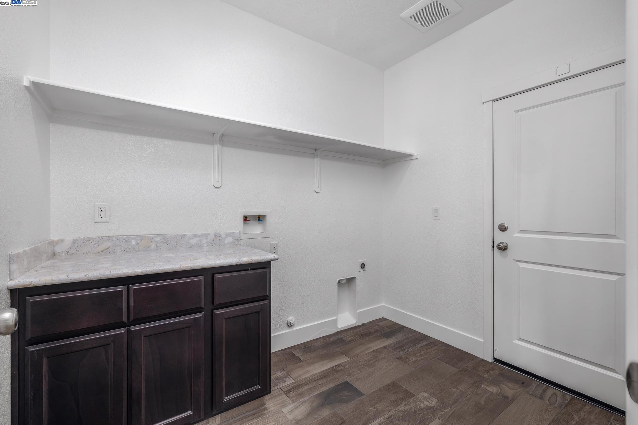 Detail Gallery Image 29 of 52 For 115 Lemon Blossom Ln, Patterson,  CA 95363 - 4 Beds | 2/1 Baths