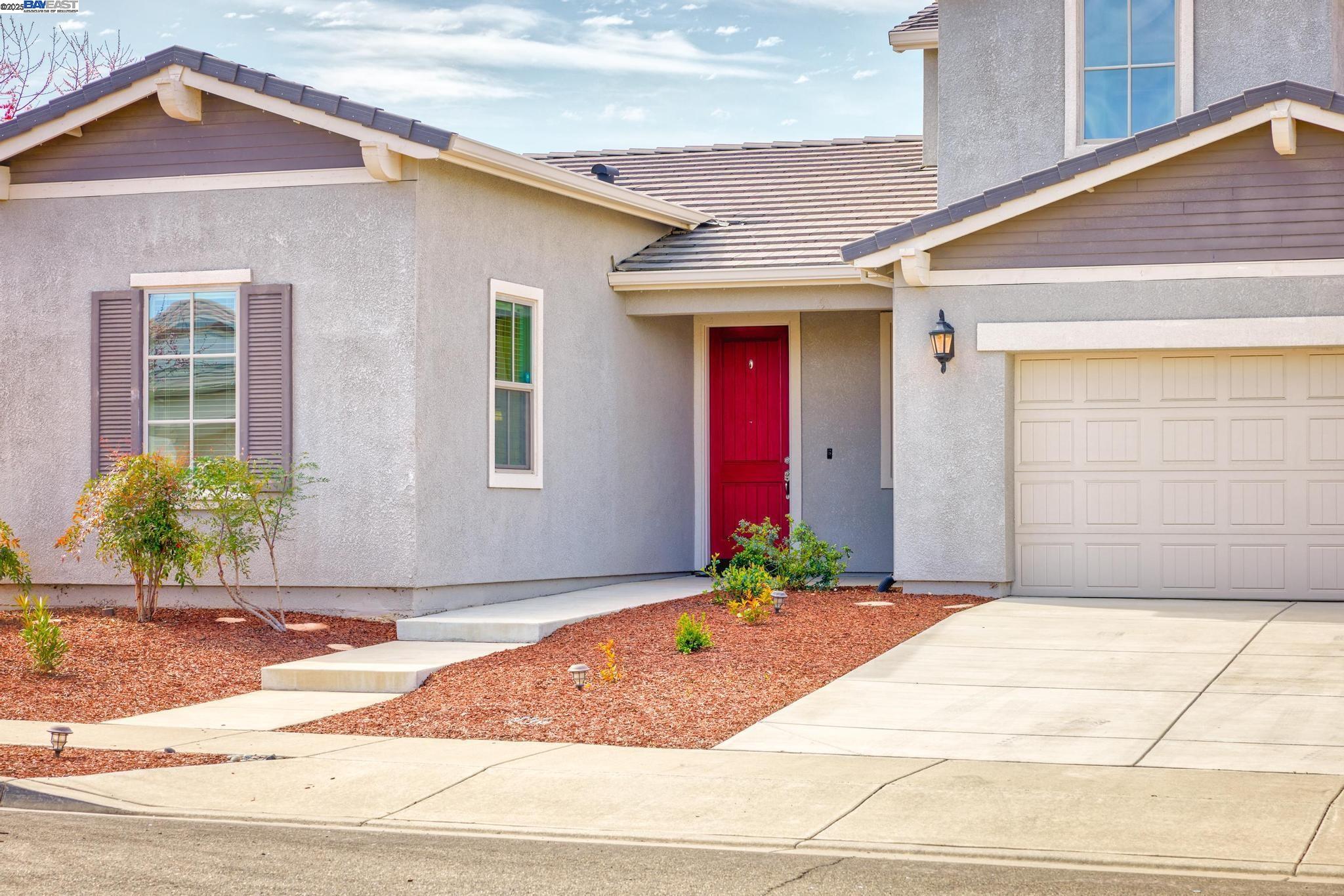 Detail Gallery Image 6 of 52 For 115 Lemon Blossom Ln, Patterson,  CA 95363 - 4 Beds | 2/1 Baths
