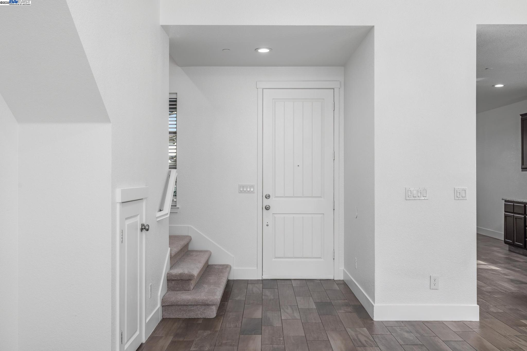 Detail Gallery Image 8 of 52 For 115 Lemon Blossom Ln, Patterson,  CA 95363 - 4 Beds | 2/1 Baths