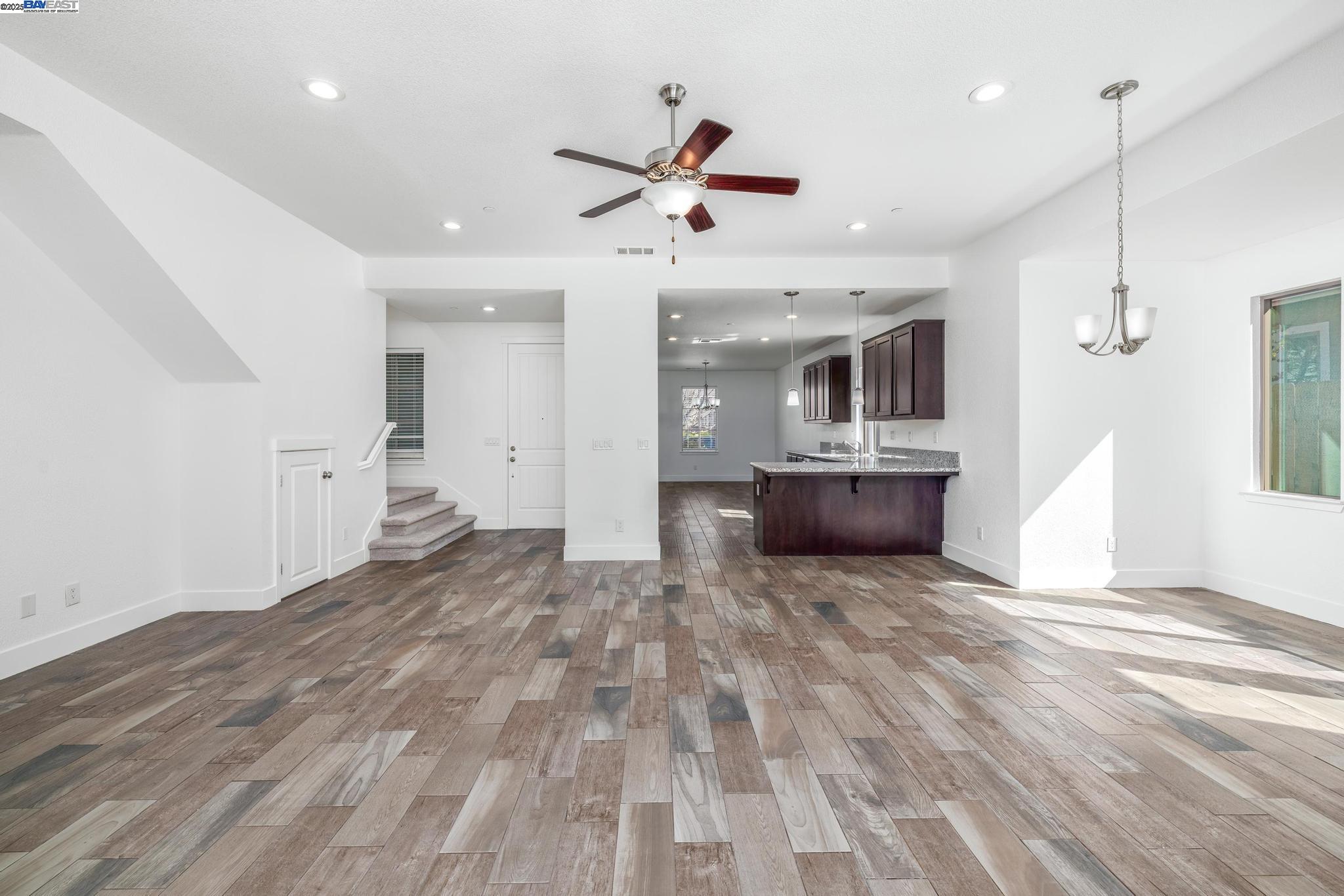 Detail Gallery Image 10 of 52 For 115 Lemon Blossom Ln, Patterson,  CA 95363 - 4 Beds | 2/1 Baths