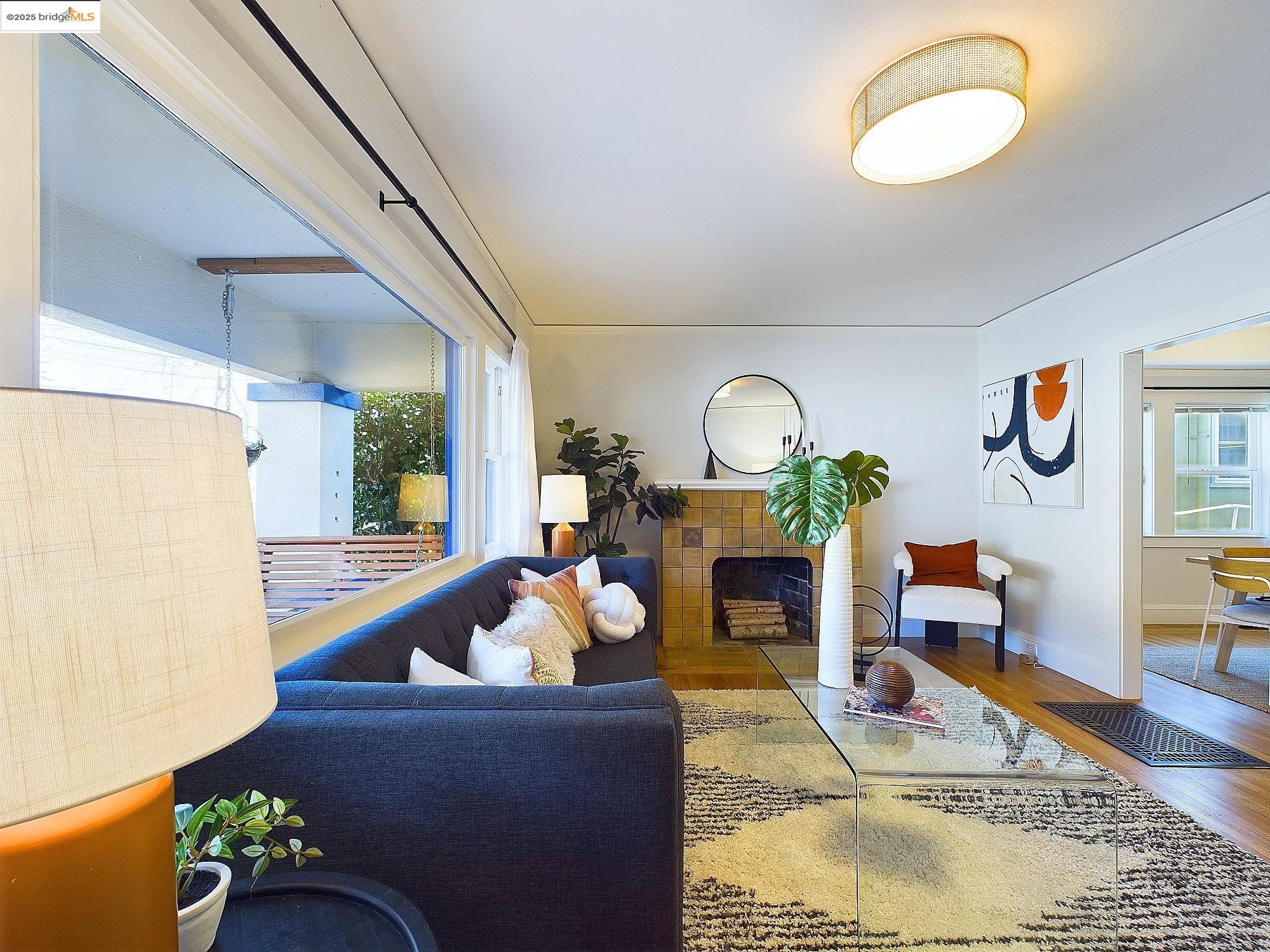 property-img
