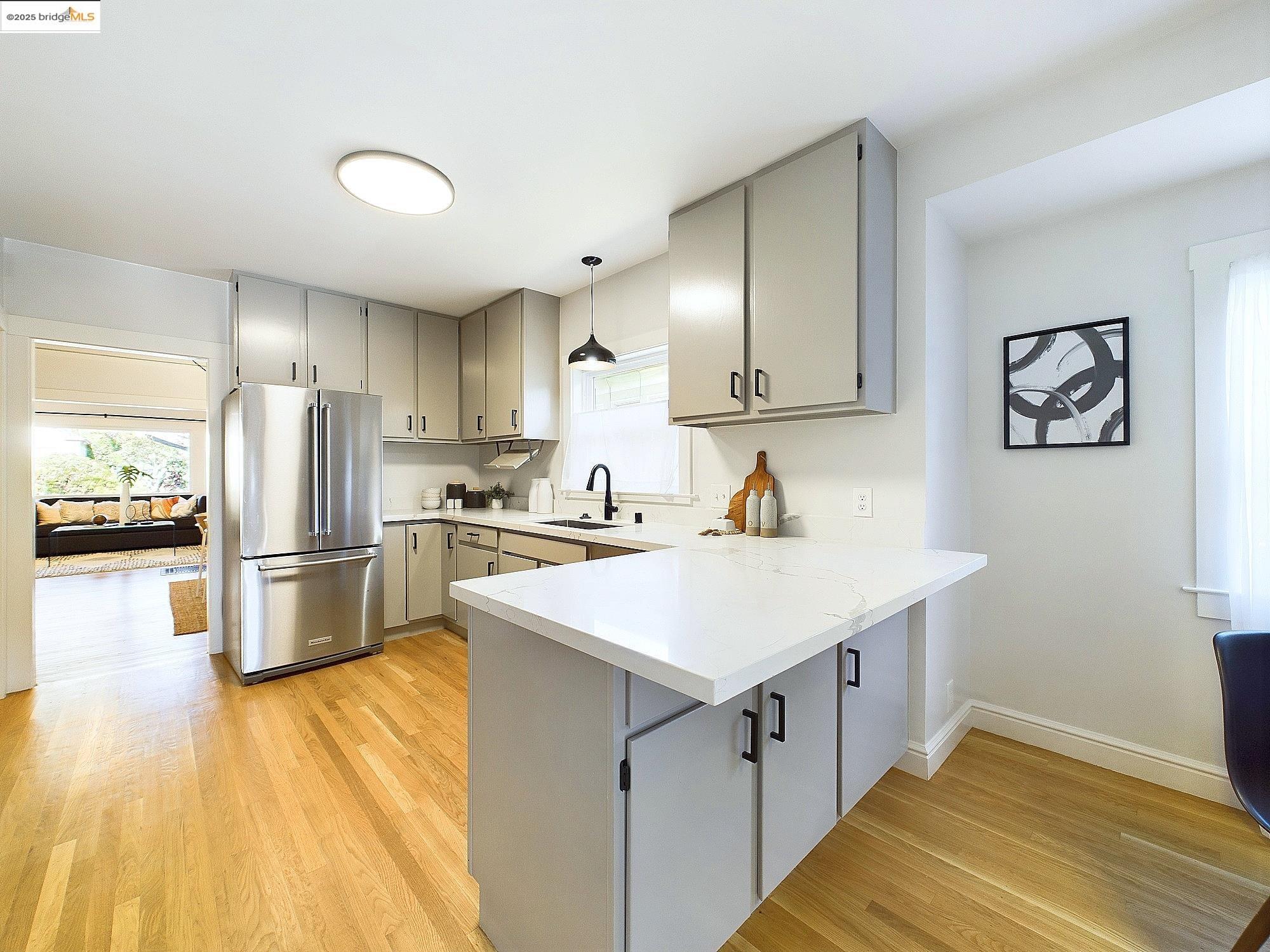 property-img