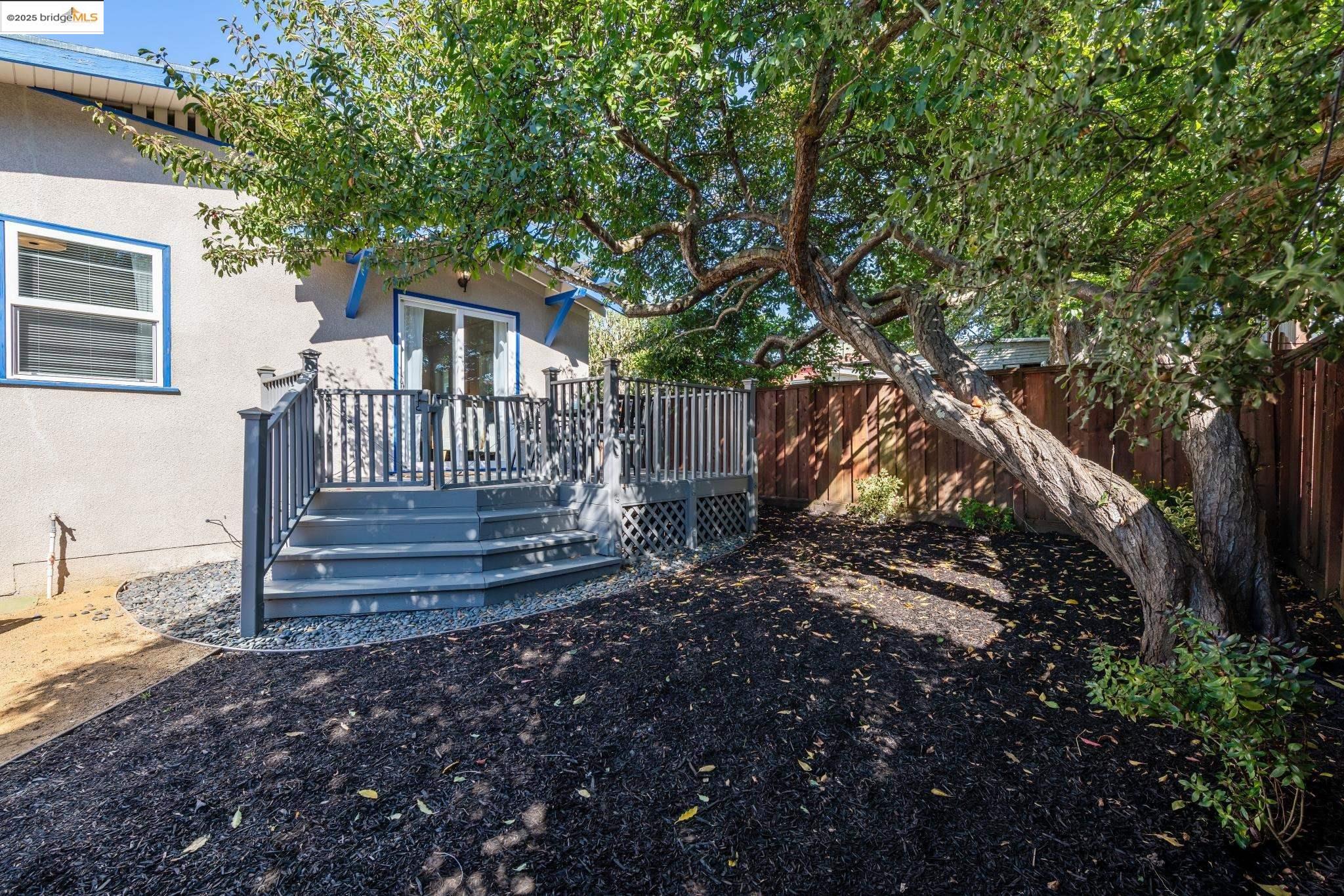 property-img