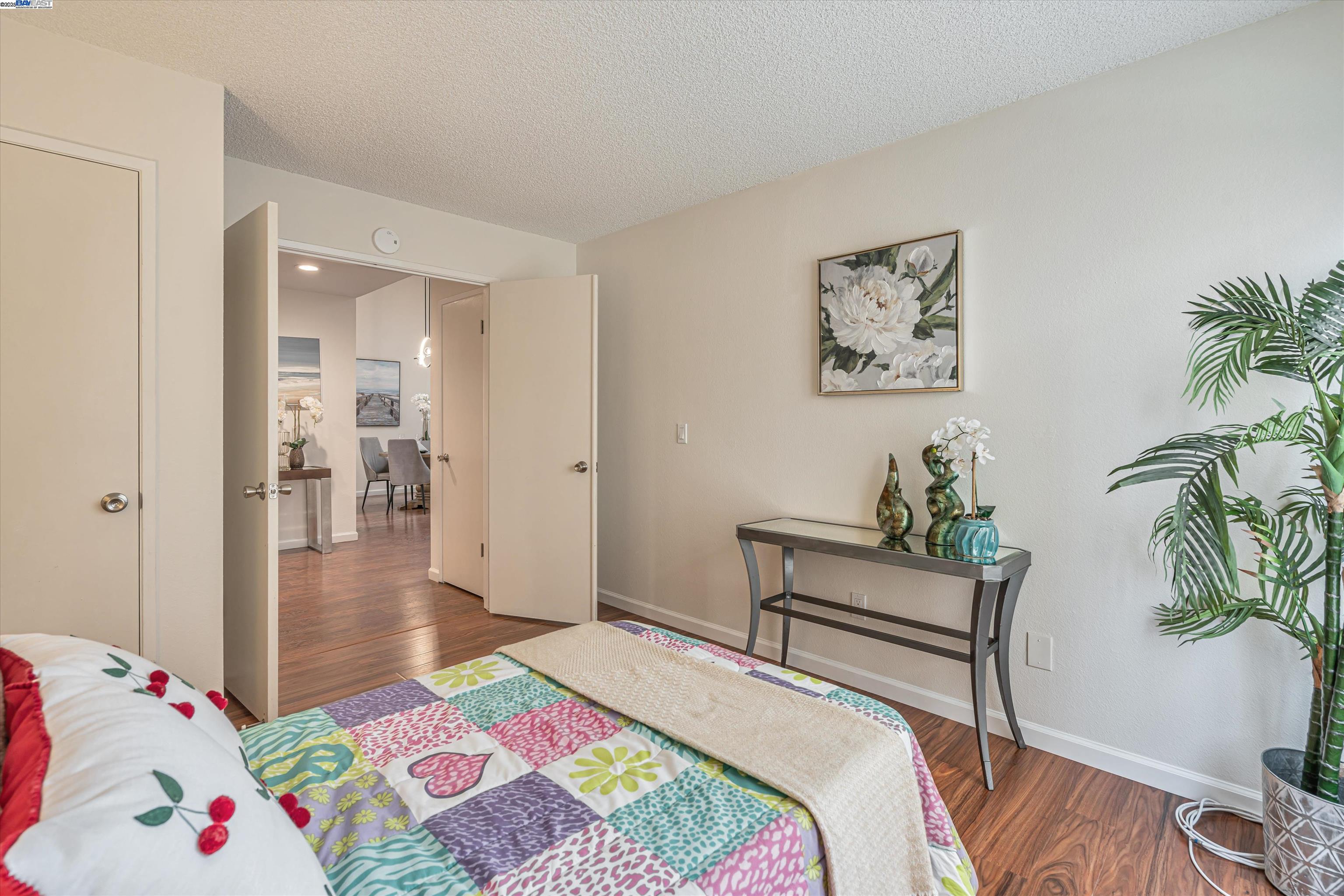 property-img