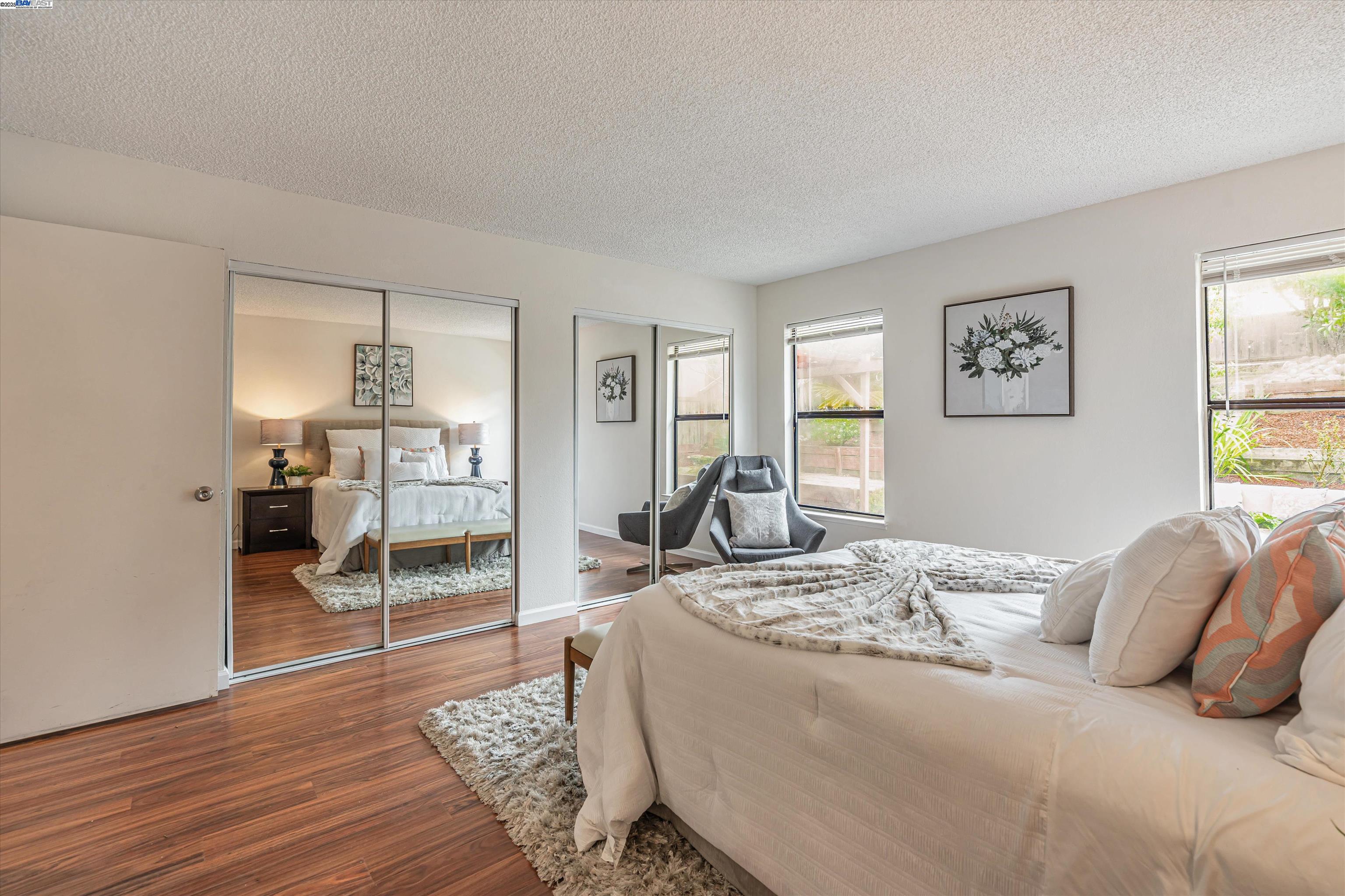 property-img