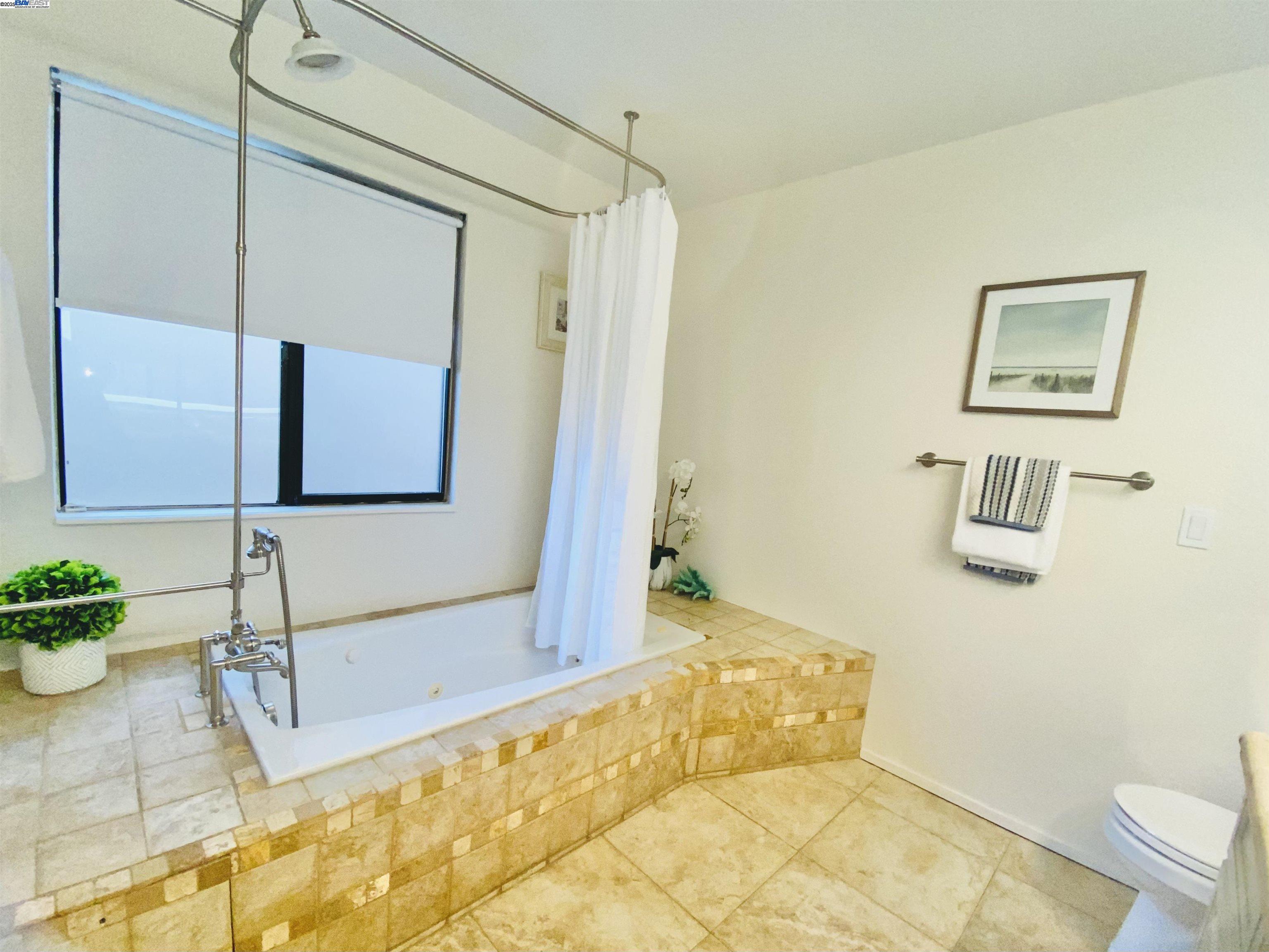 property-img