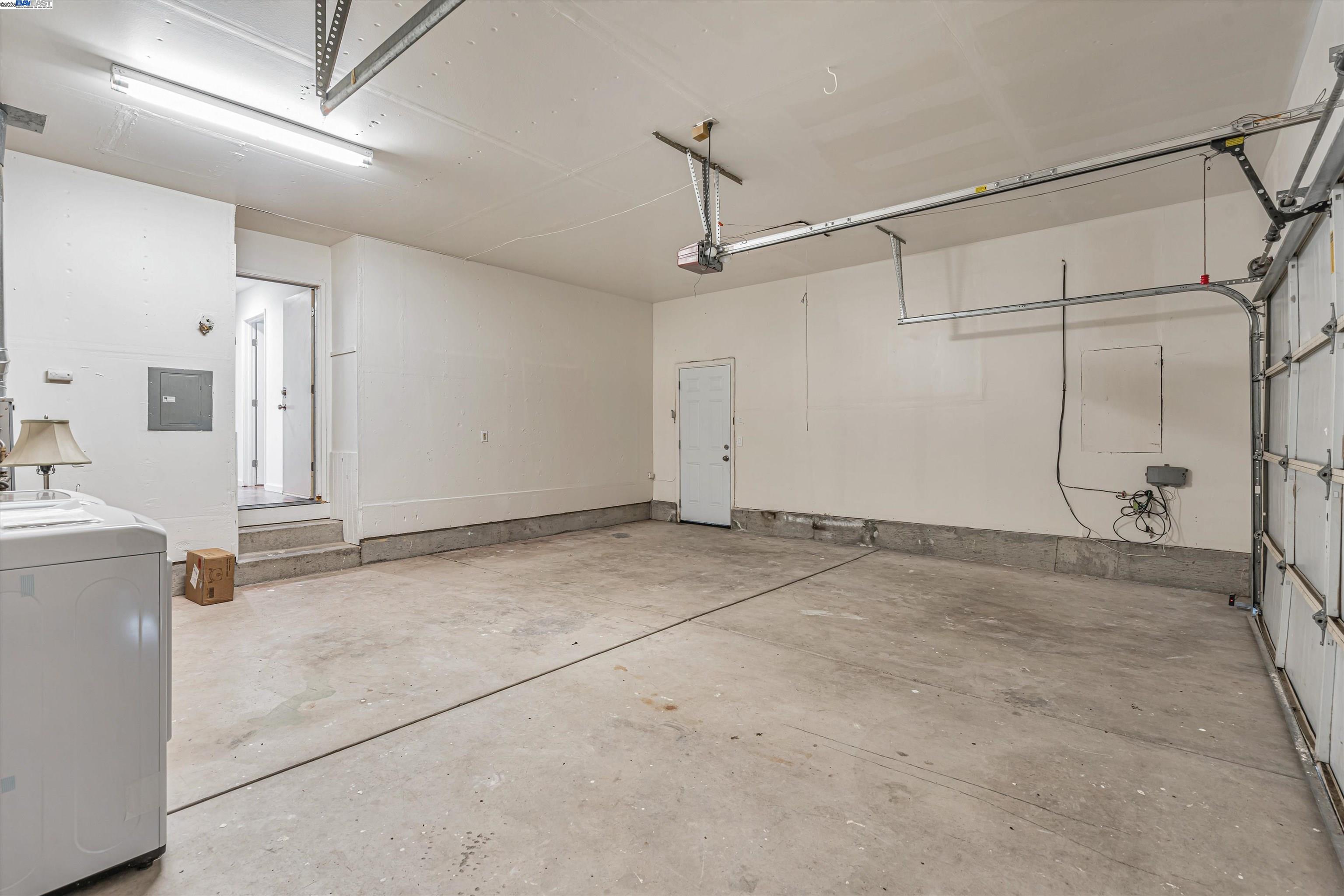 property-img