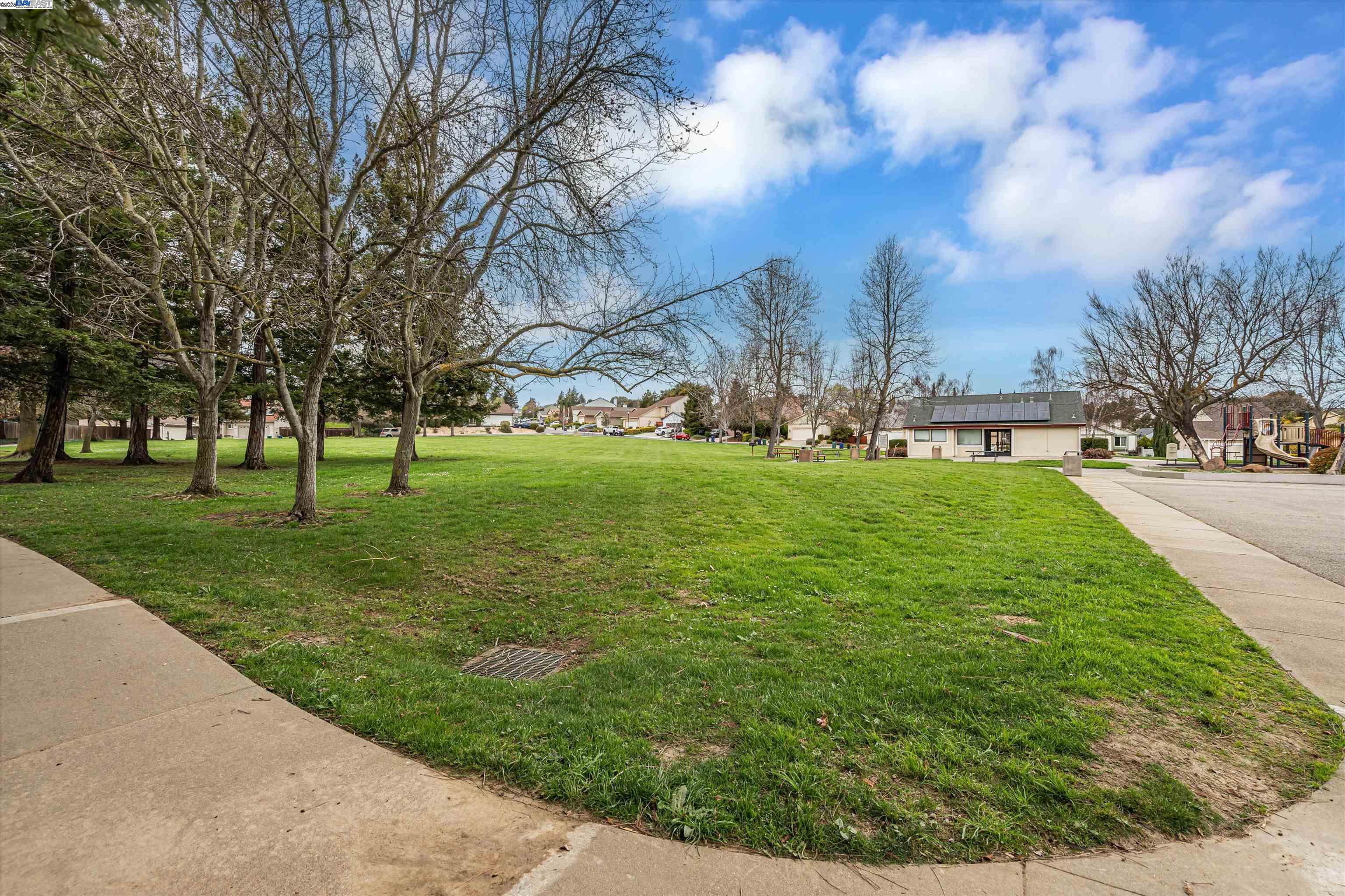 property-img