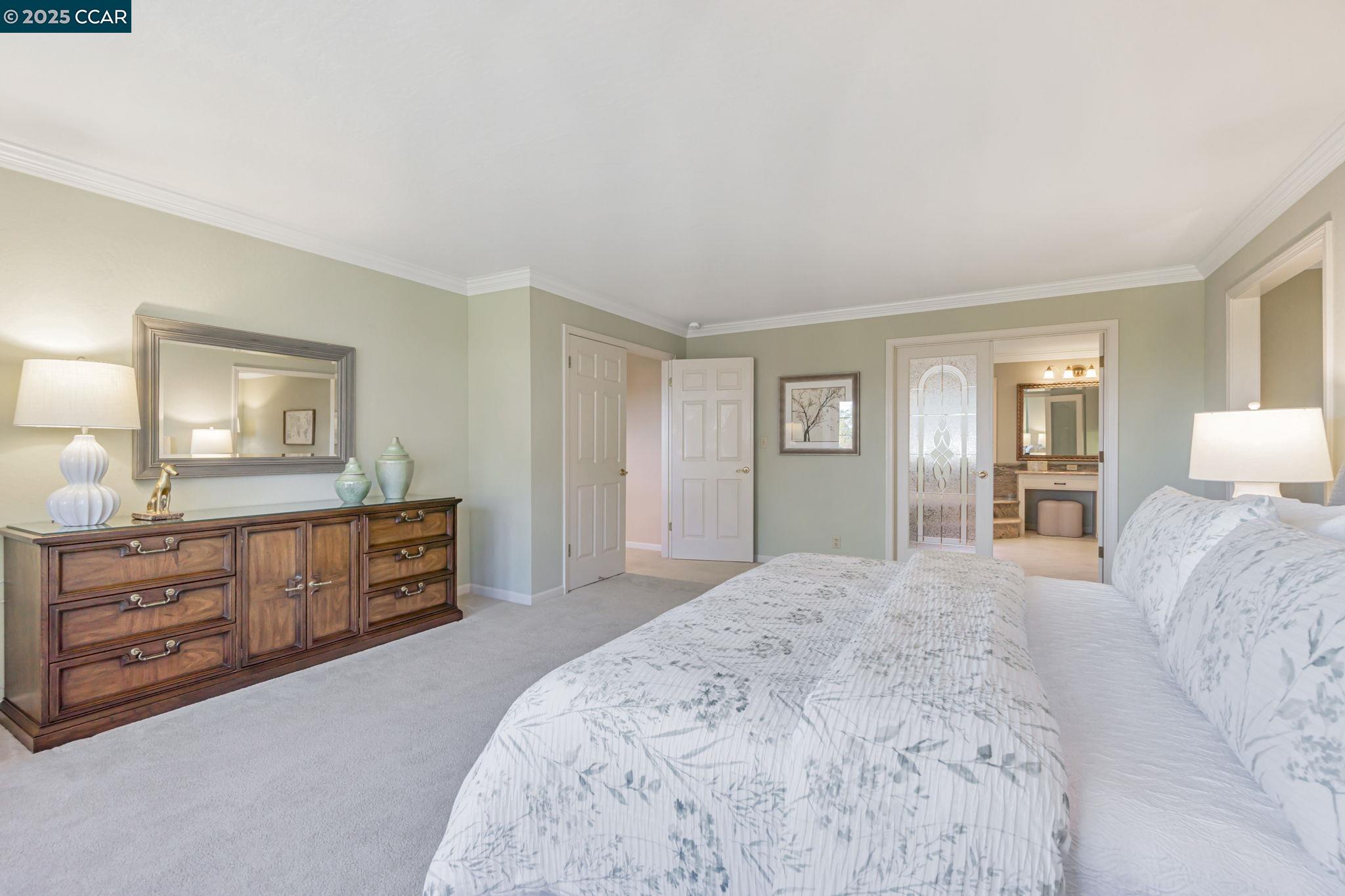 property-img