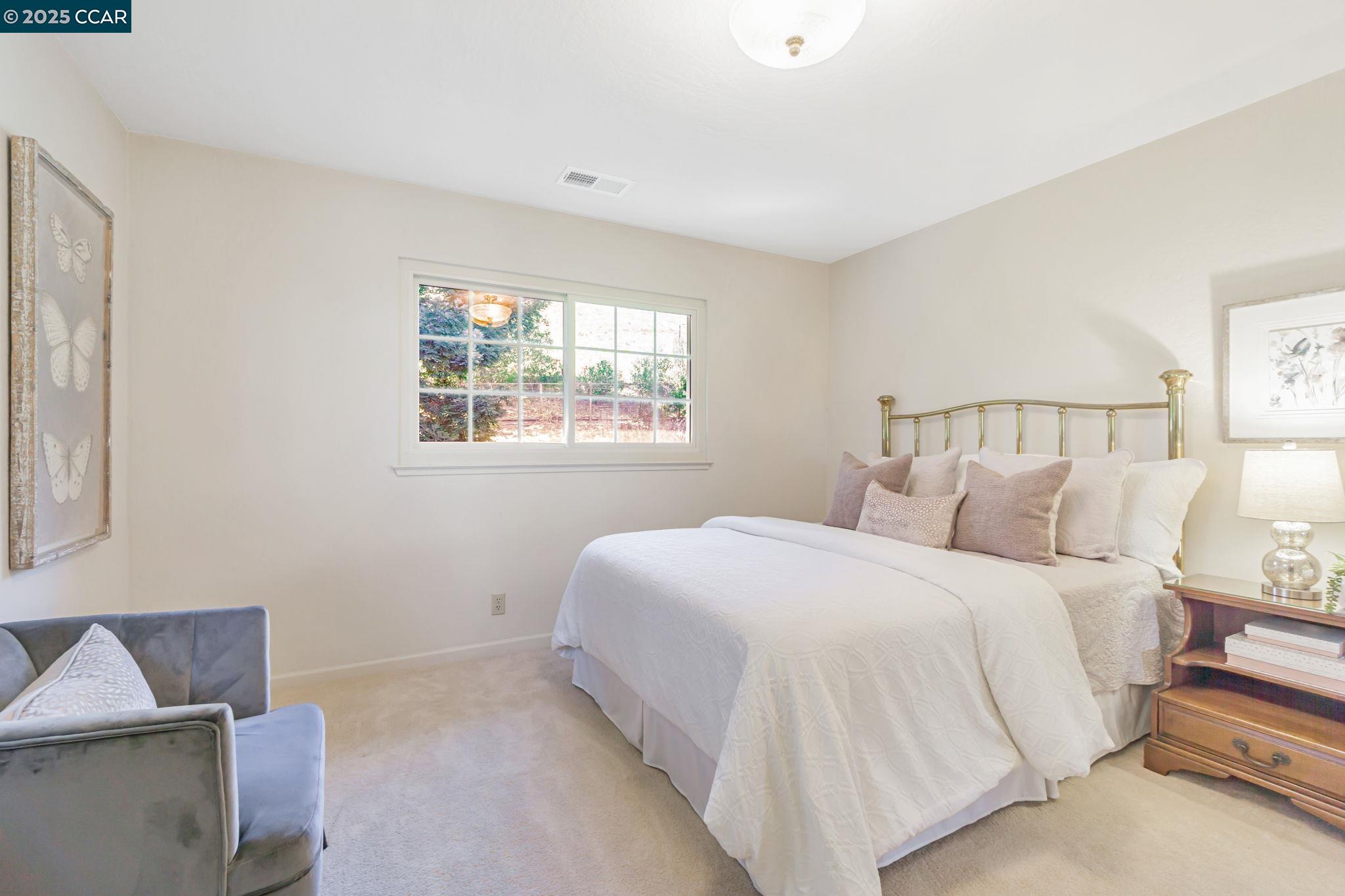 property-img