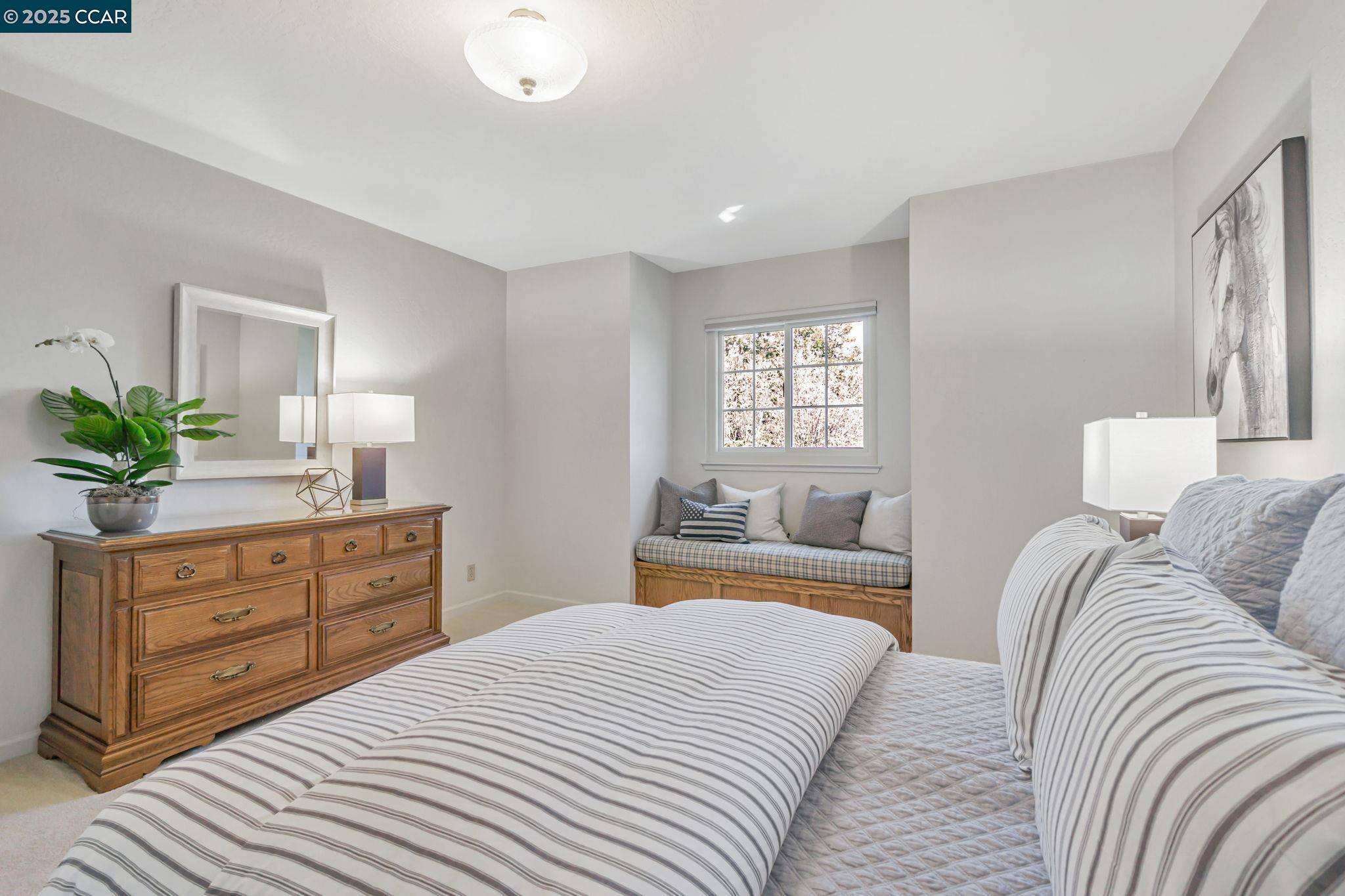 property-img
