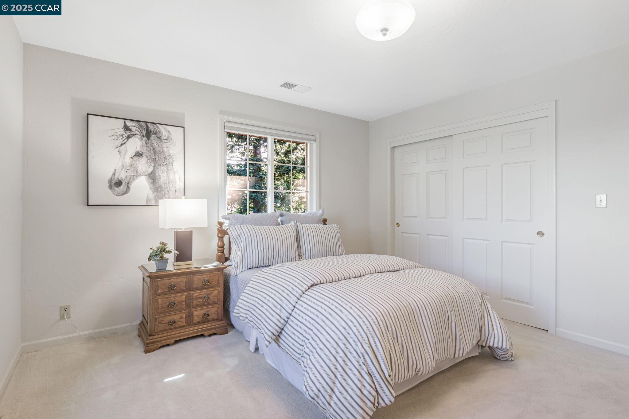property-img
