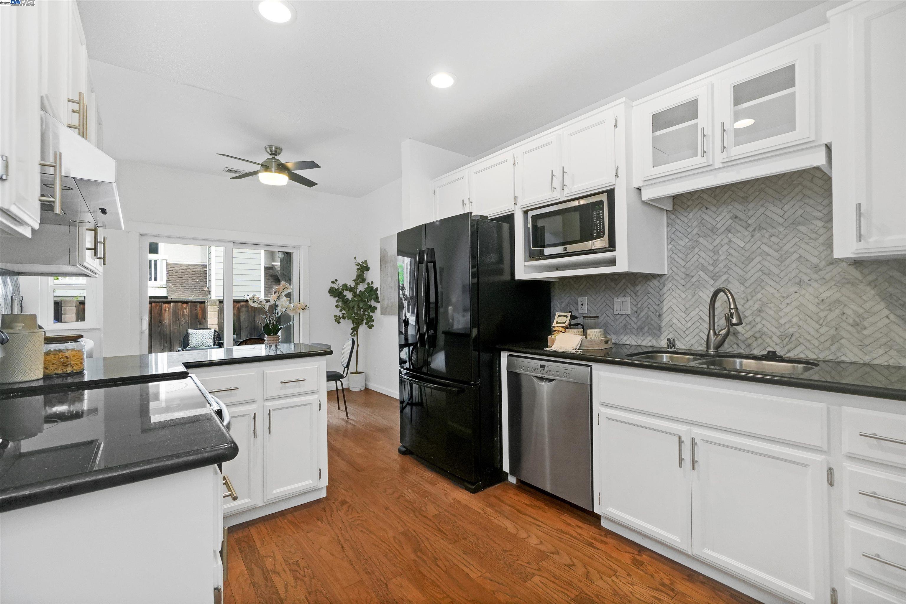 More Details about MLS # 41088363 : 278 BIRCH CREEK DR