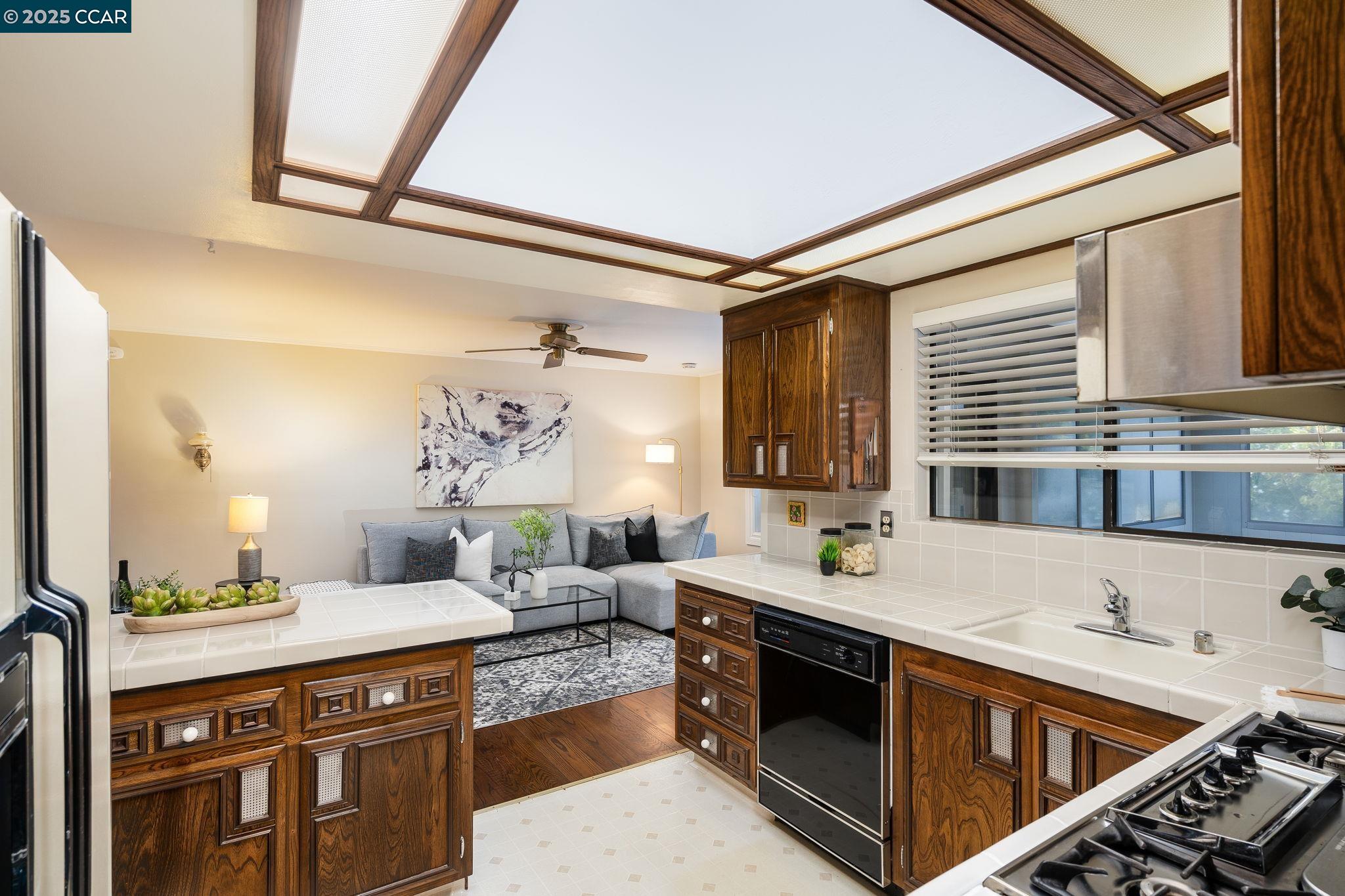 Detail Gallery Image 15 of 57 For 74 Gaywood Pl, Moraga,  CA 94556 - 4 Beds | 2 Baths