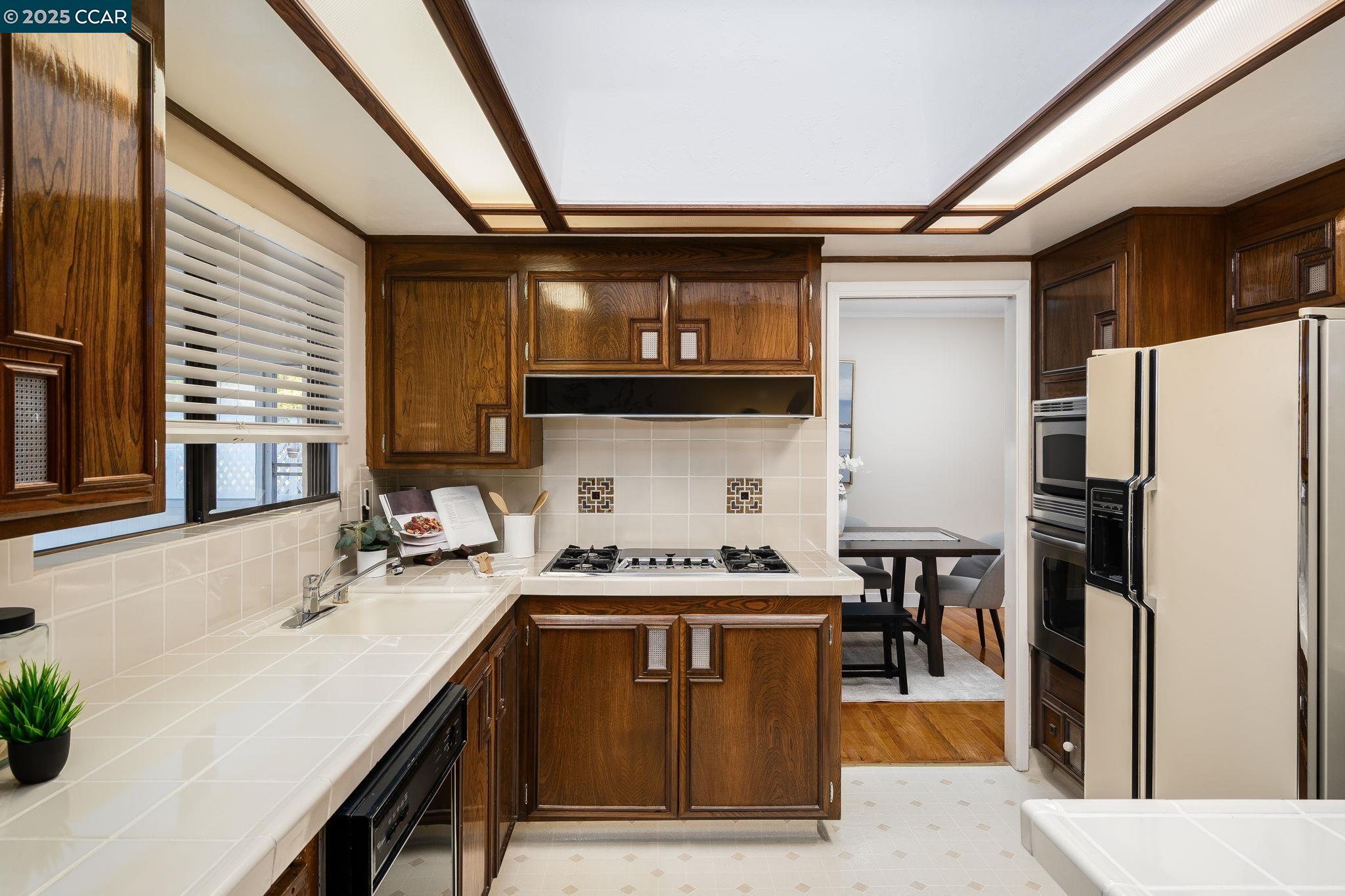 Detail Gallery Image 16 of 57 For 74 Gaywood Pl, Moraga,  CA 94556 - 4 Beds | 2 Baths