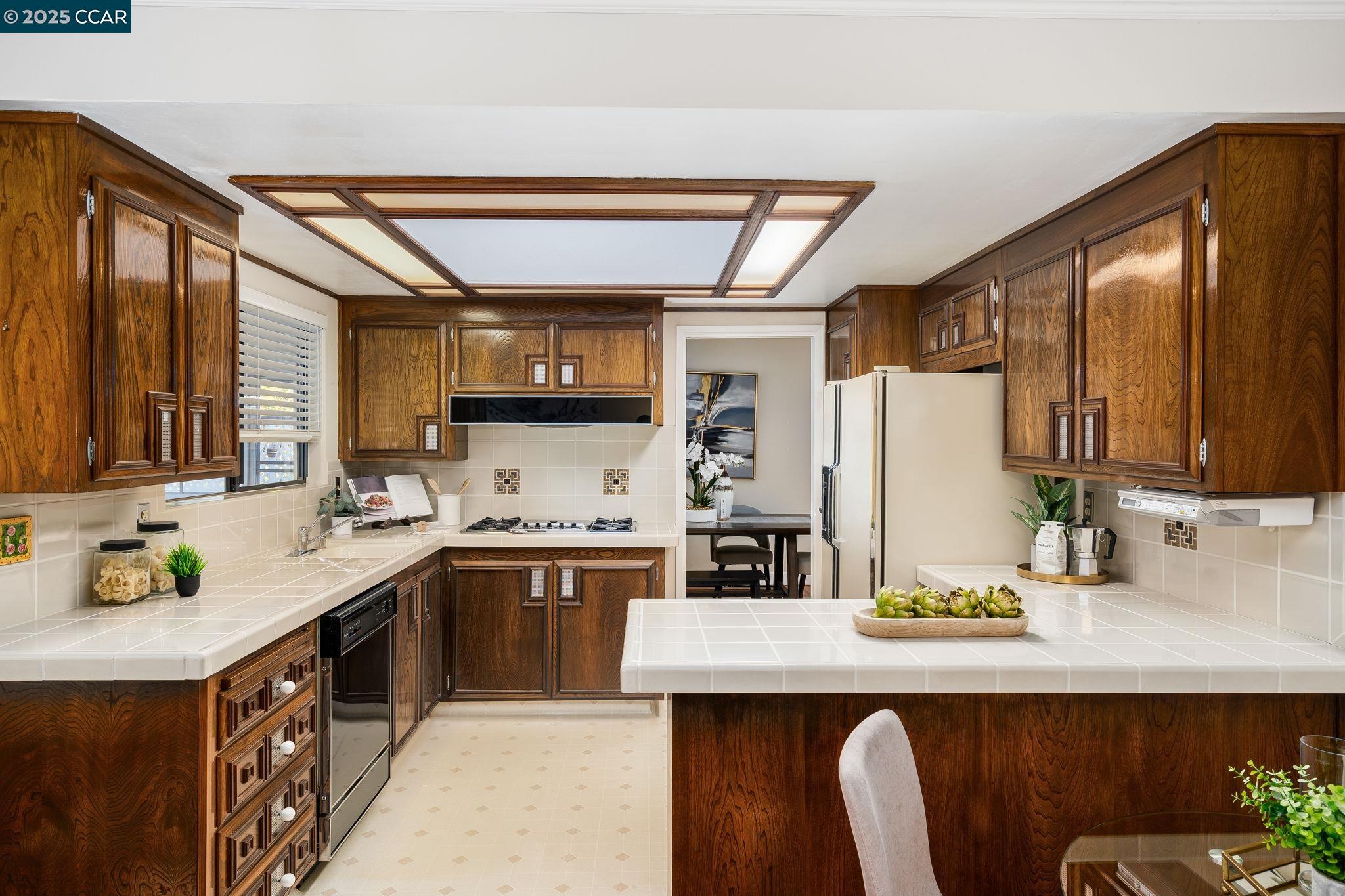 Detail Gallery Image 17 of 57 For 74 Gaywood Pl, Moraga,  CA 94556 - 4 Beds | 2 Baths
