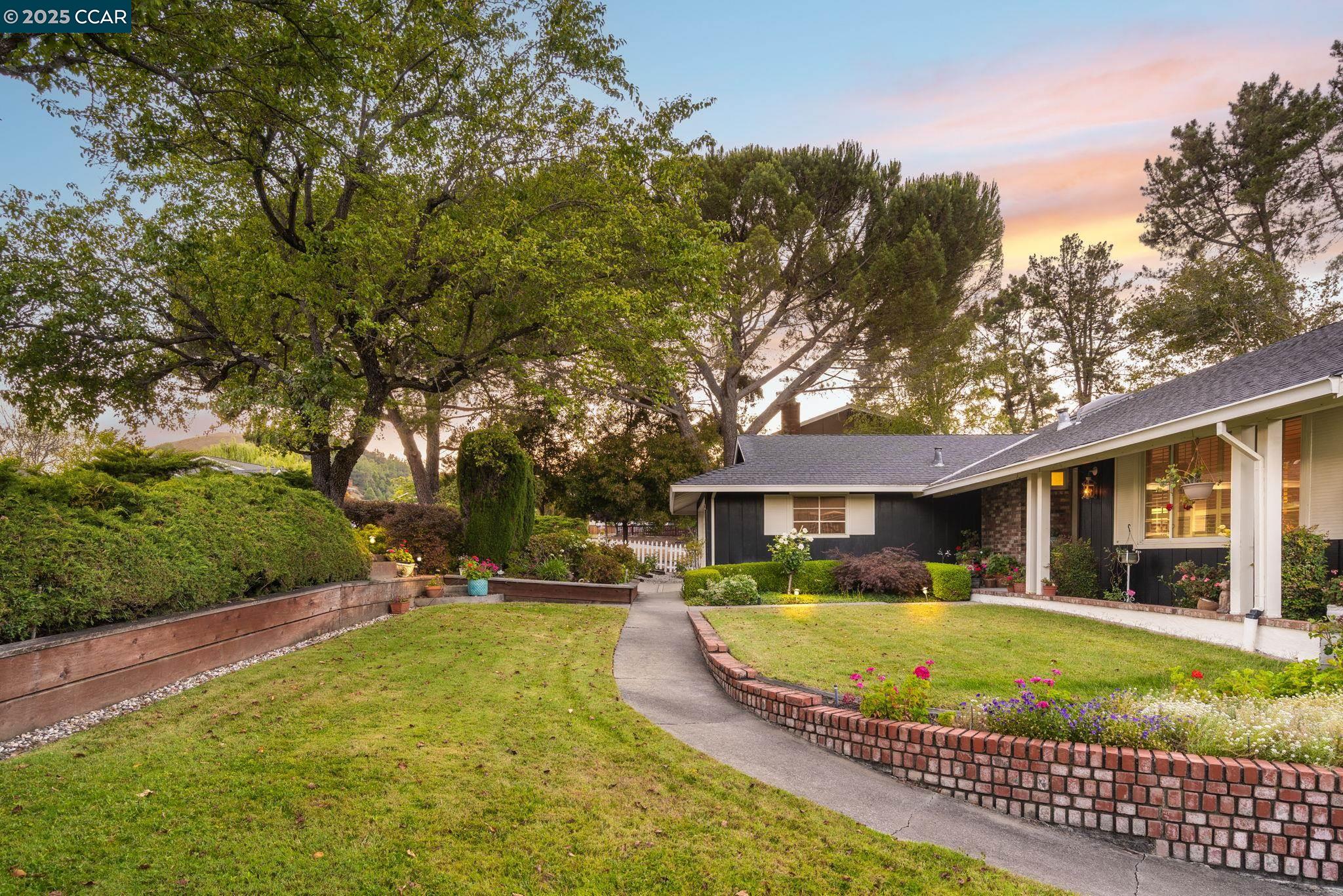 Detail Gallery Image 41 of 57 For 74 Gaywood Pl, Moraga,  CA 94556 - 4 Beds | 2 Baths