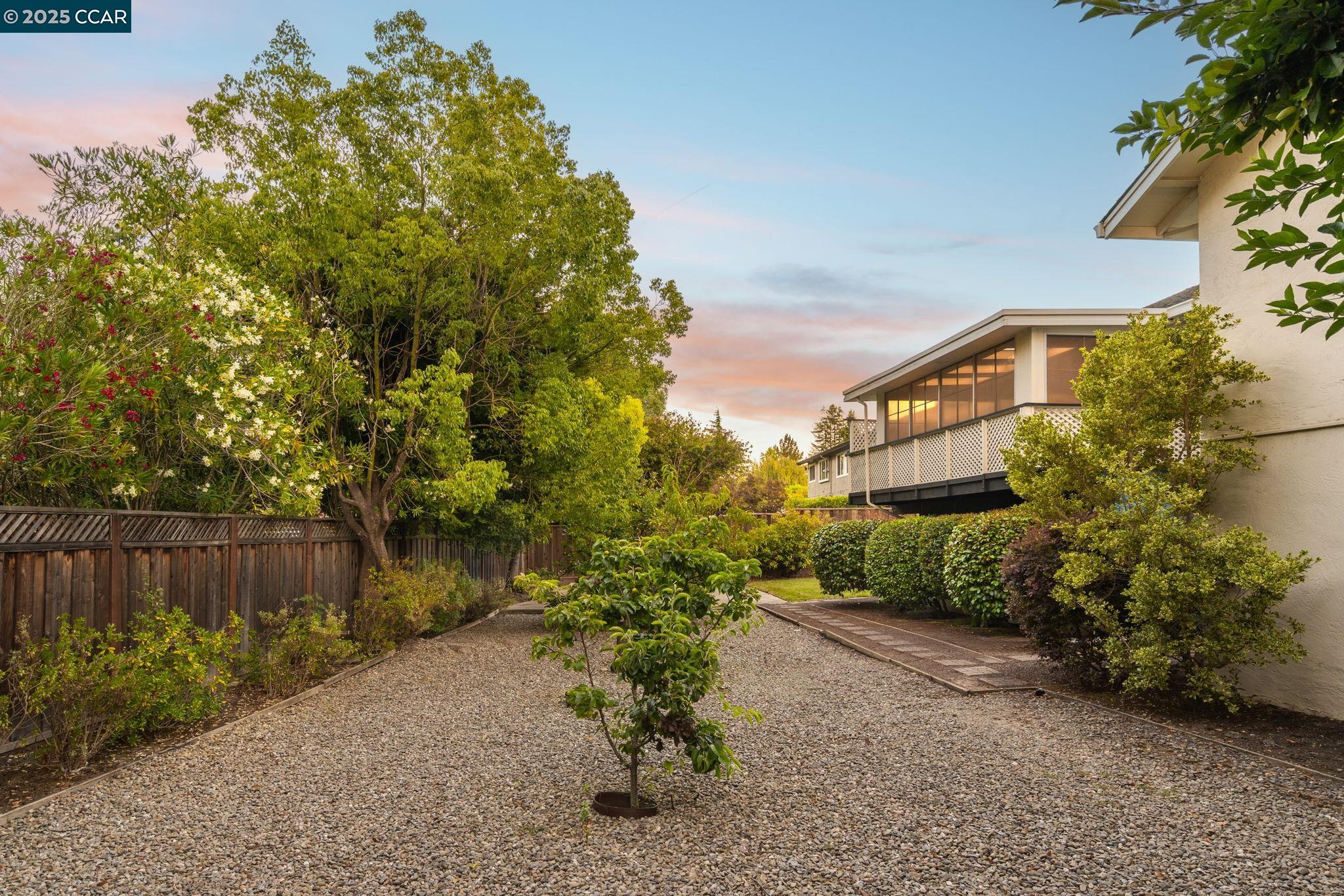Detail Gallery Image 50 of 57 For 74 Gaywood Pl, Moraga,  CA 94556 - 4 Beds | 2 Baths
