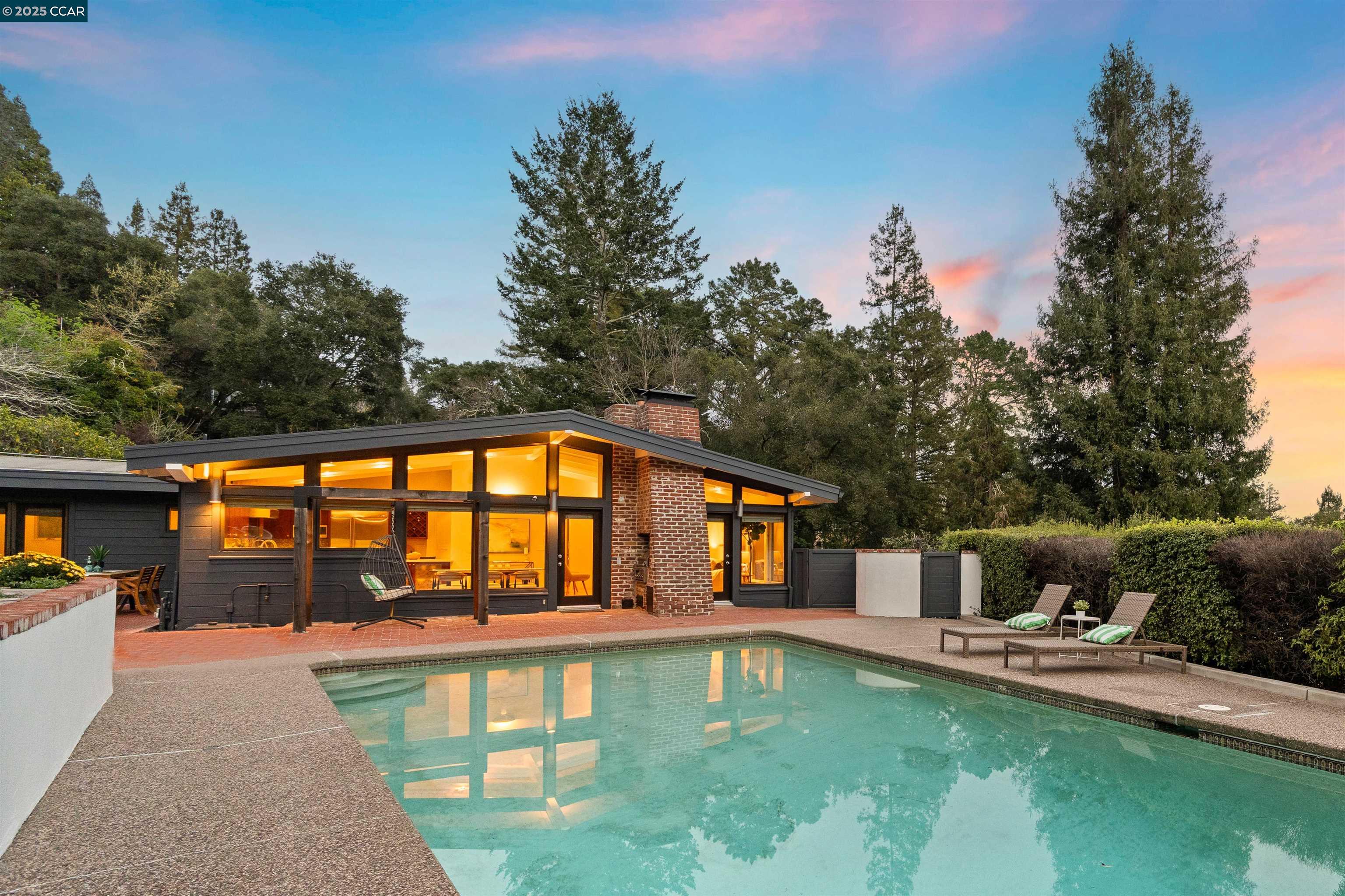 Detail Gallery Image 1 of 1 For 39 Las Vegas Rd, Orinda,  CA 94563 - 3 Beds | 2 Baths