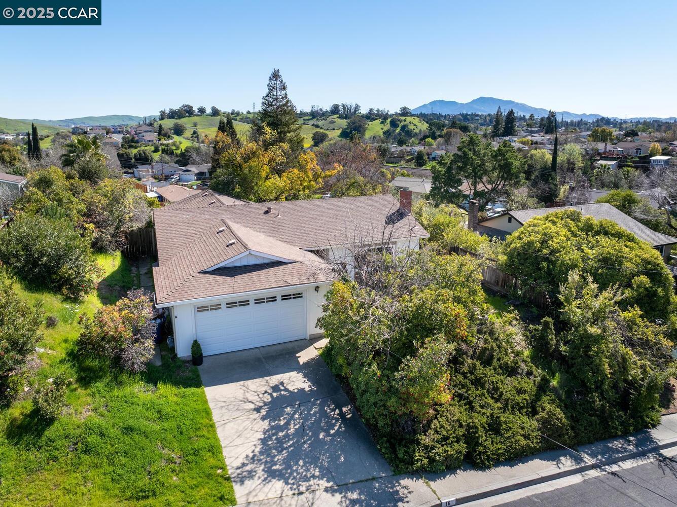 Detail Gallery Image 1 of 1 For 16 Lagunita Ct, Martinez,  CA 94553 - 4 Beds | 2 Baths