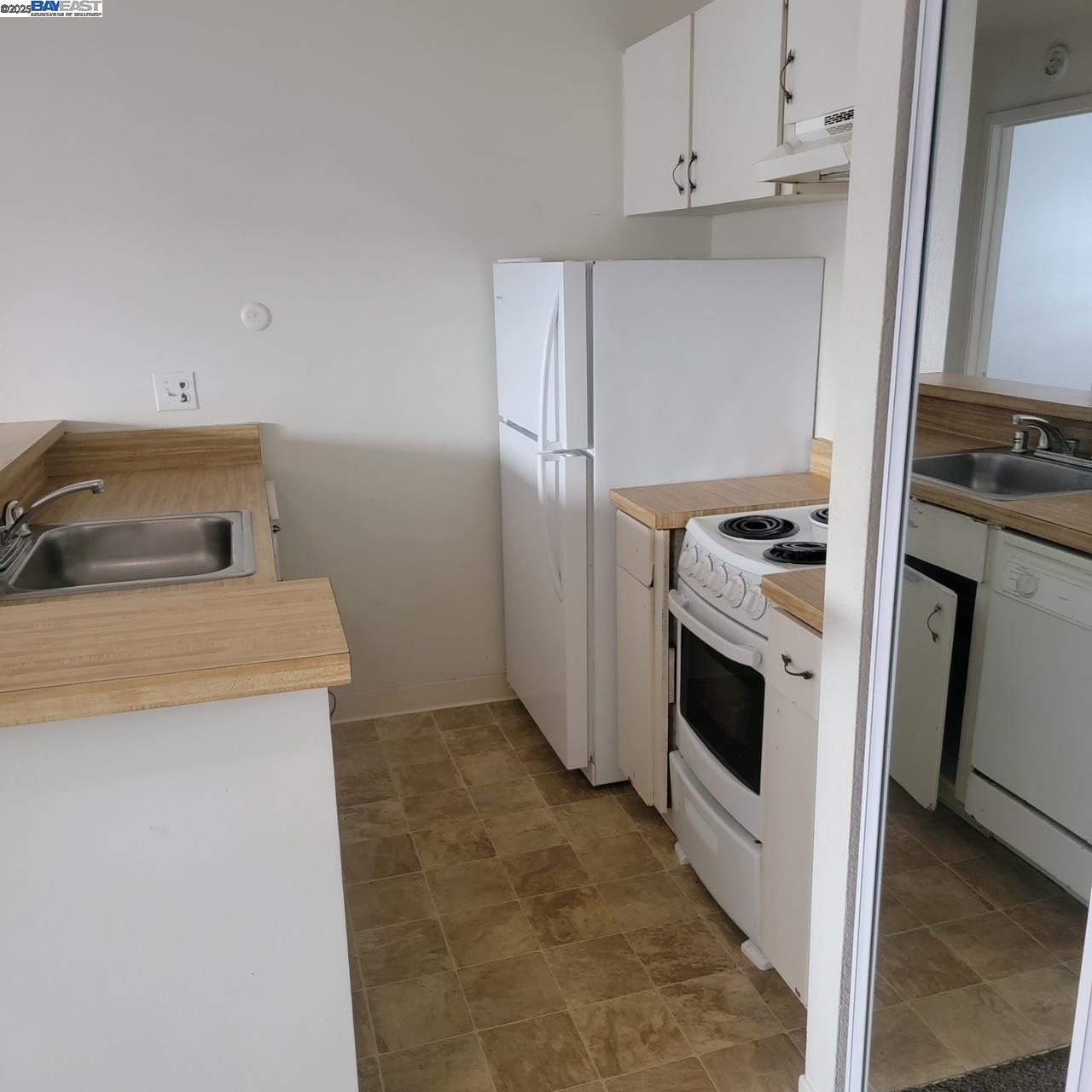 Detail Gallery Image 6 of 9 For 213 Boardwalk Ave a,  San Bruno,  CA 94066 - 1 Beds | 1 Baths