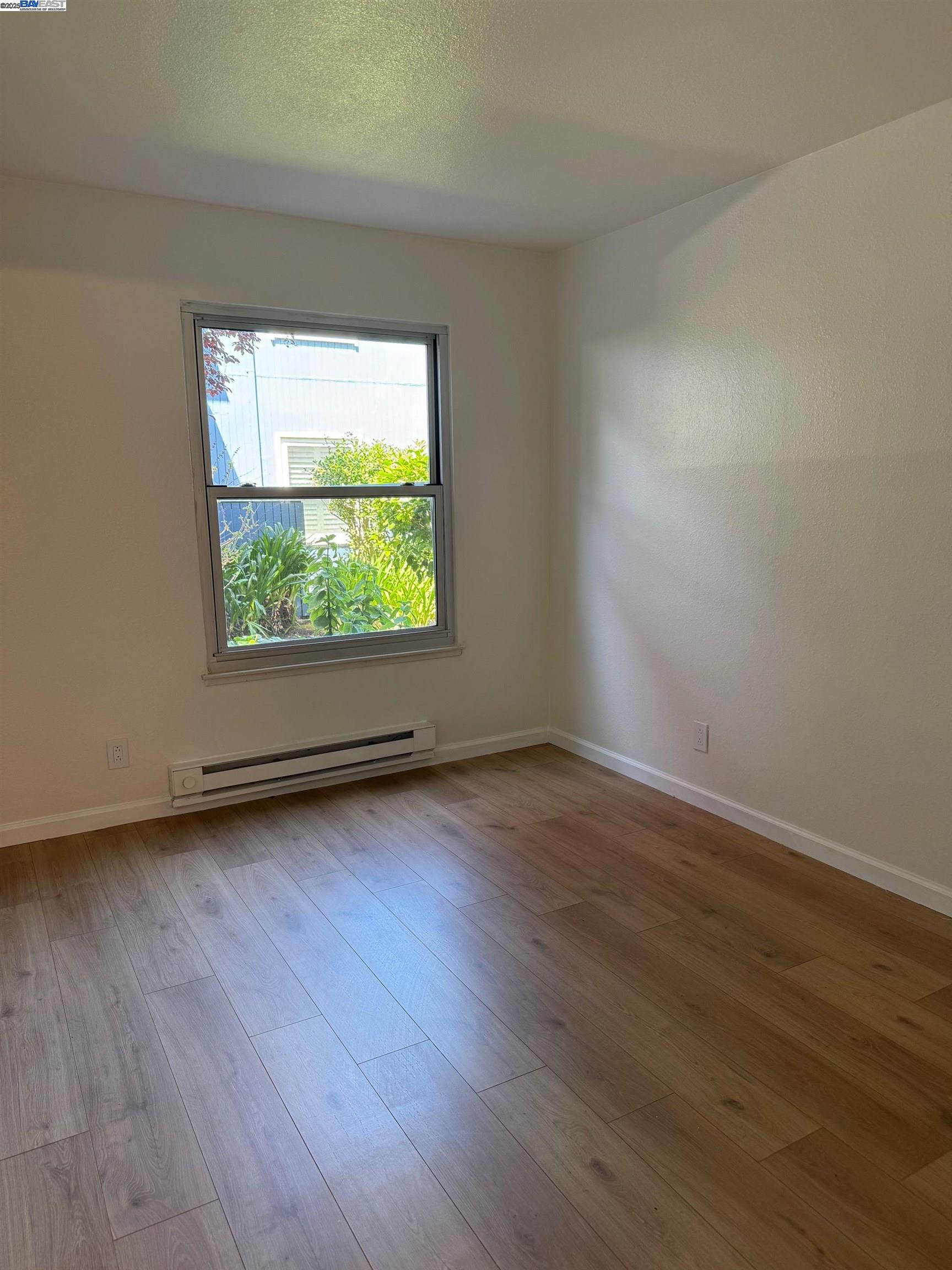 Detail Gallery Image 8 of 13 For 213 Boardwalk Ave a,  San Bruno,  CA 94066 - 1 Beds | 1 Baths