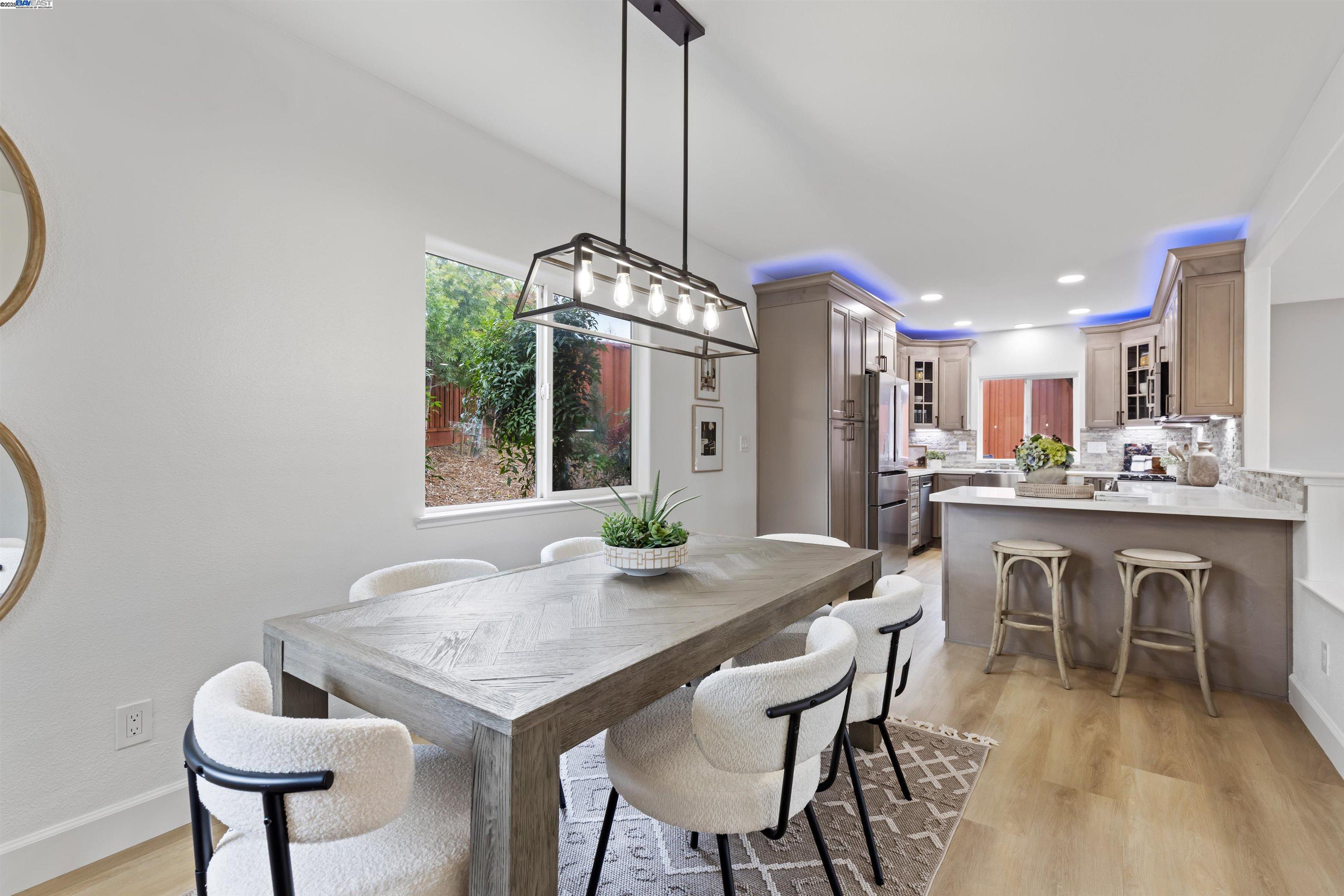 Detail Gallery Image 12 of 46 For 119 Mountview Ter, Benicia,  CA 94510 - 4 Beds | 2/1 Baths