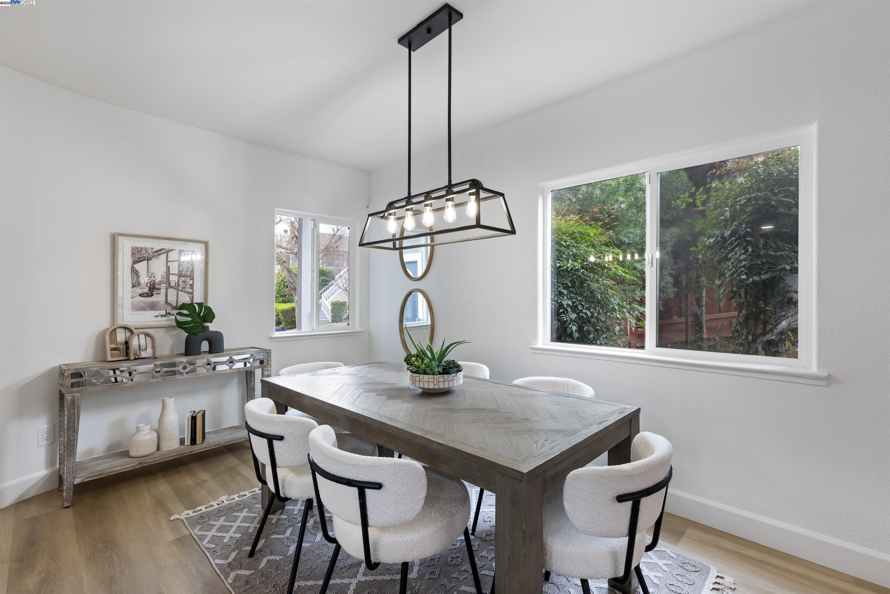 Detail Gallery Image 13 of 46 For 119 Mountview Ter, Benicia,  CA 94510 - 4 Beds | 2/1 Baths