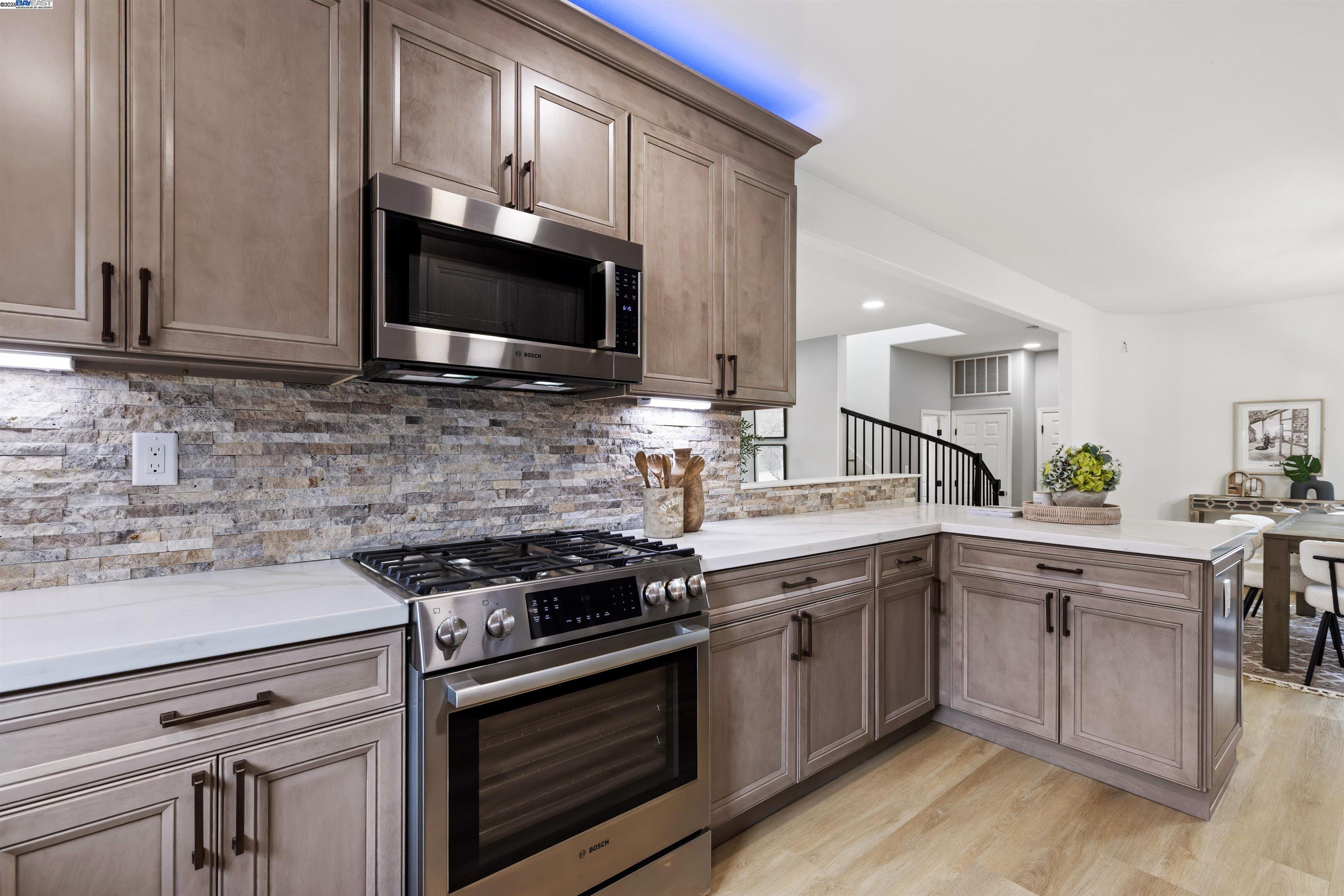 Detail Gallery Image 17 of 46 For 119 Mountview Ter, Benicia,  CA 94510 - 4 Beds | 2/1 Baths