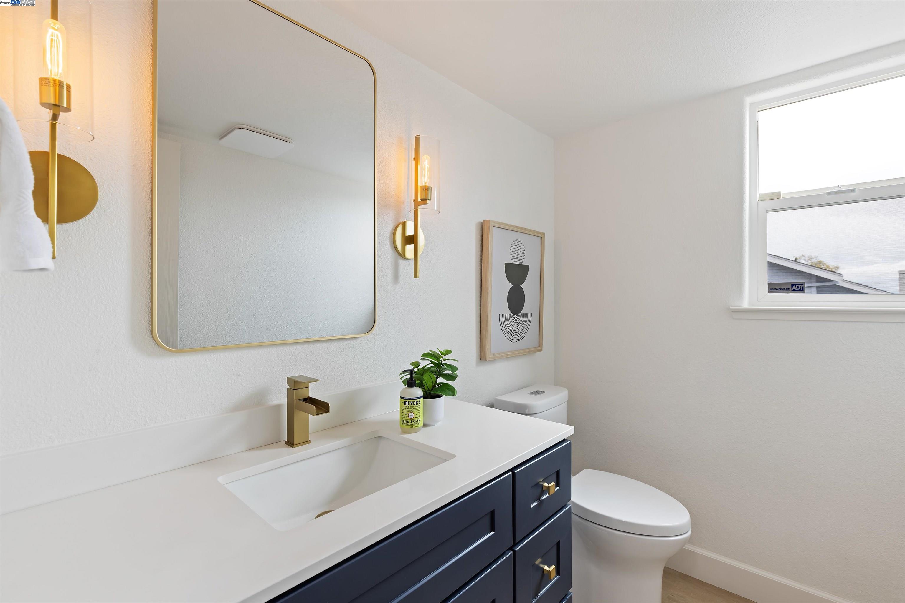 Detail Gallery Image 18 of 46 For 119 Mountview Ter, Benicia,  CA 94510 - 4 Beds | 2/1 Baths