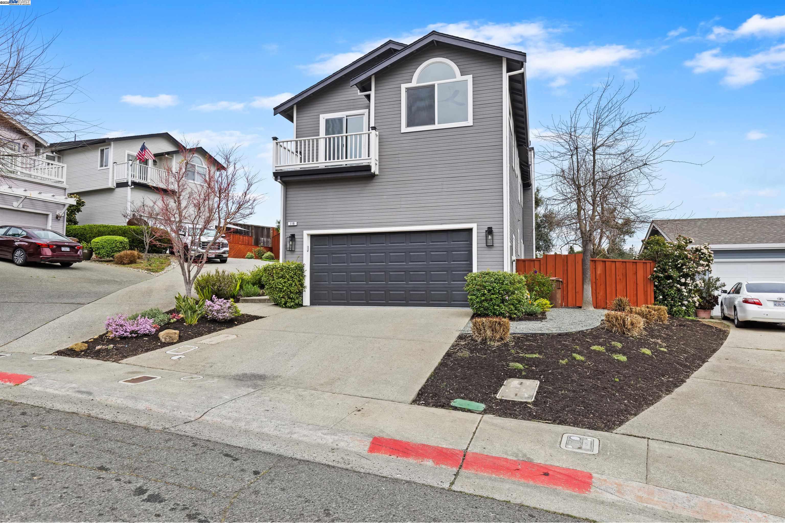 Detail Gallery Image 3 of 46 For 119 Mountview Ter, Benicia,  CA 94510 - 4 Beds | 2/1 Baths
