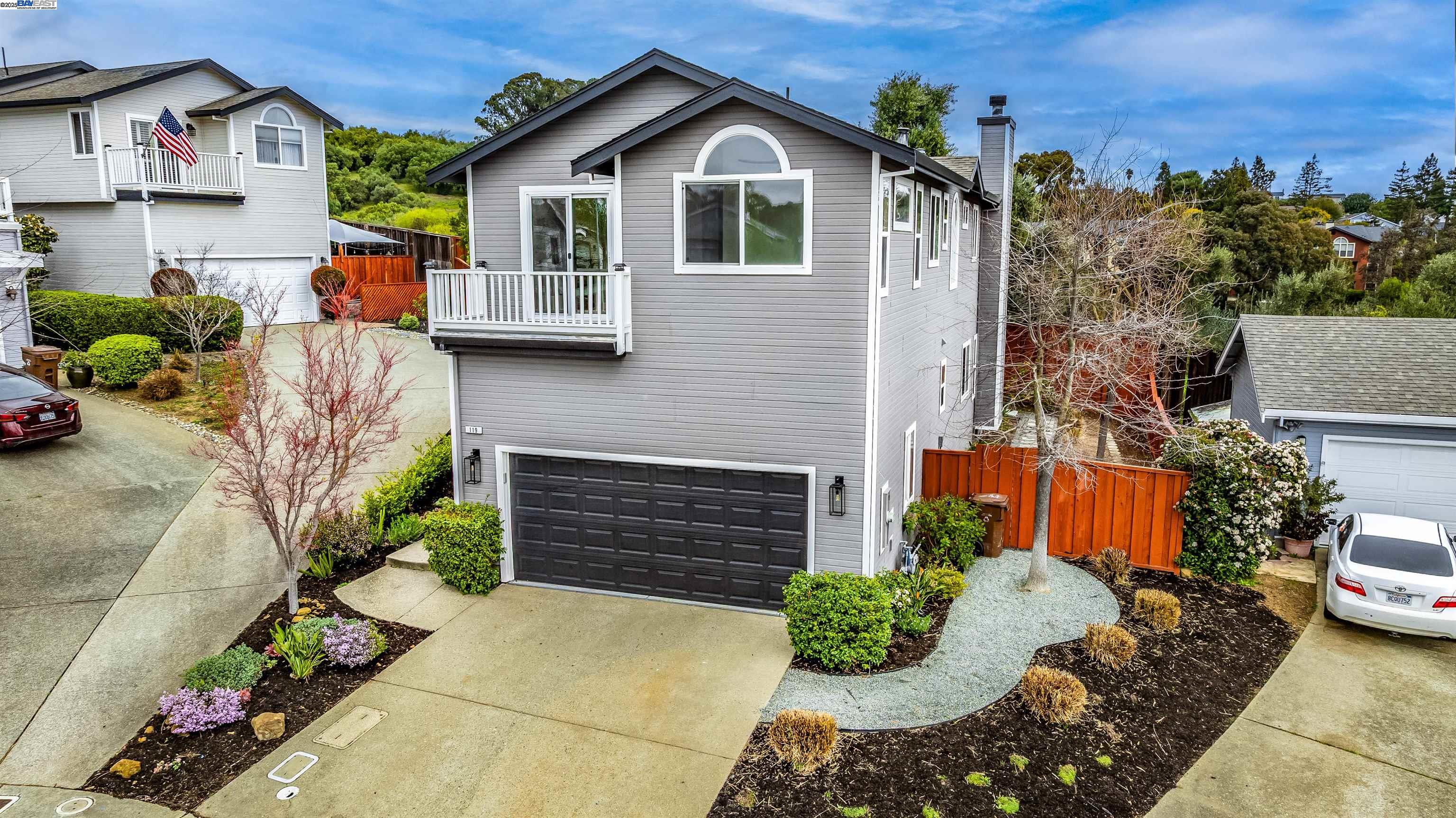 Detail Gallery Image 4 of 46 For 119 Mountview Ter, Benicia,  CA 94510 - 4 Beds | 2/1 Baths