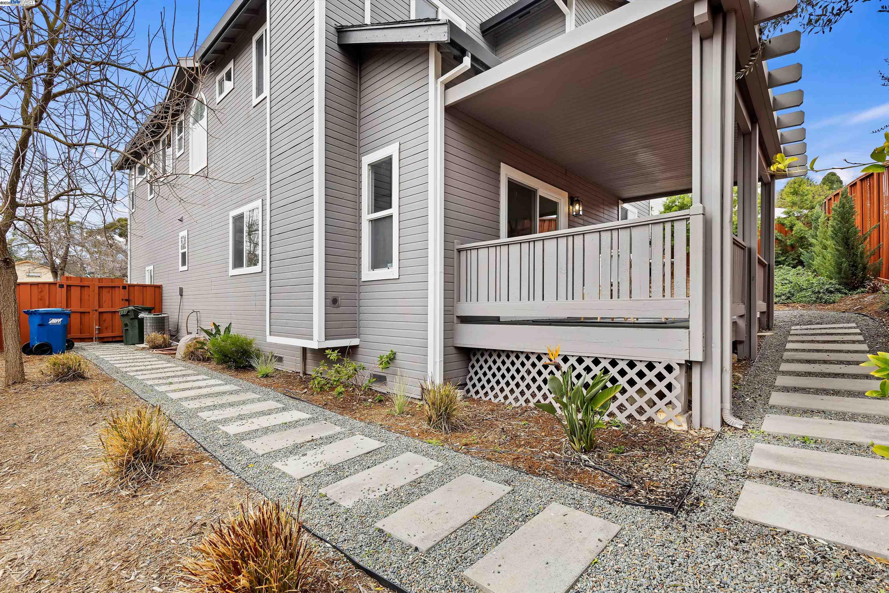 Detail Gallery Image 35 of 46 For 119 Mountview Ter, Benicia,  CA 94510 - 4 Beds | 2/1 Baths