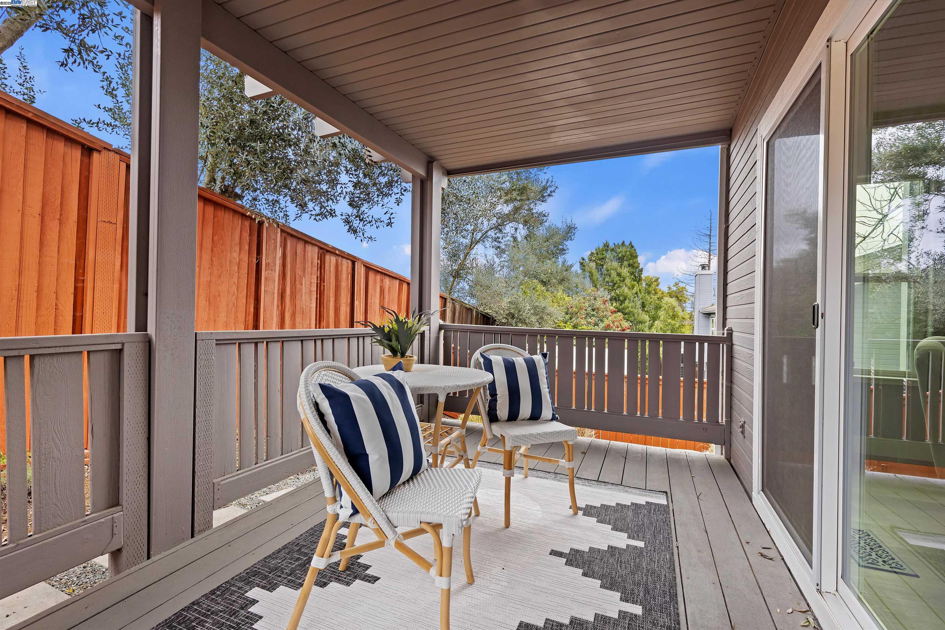 Detail Gallery Image 38 of 46 For 119 Mountview Ter, Benicia,  CA 94510 - 4 Beds | 2/1 Baths