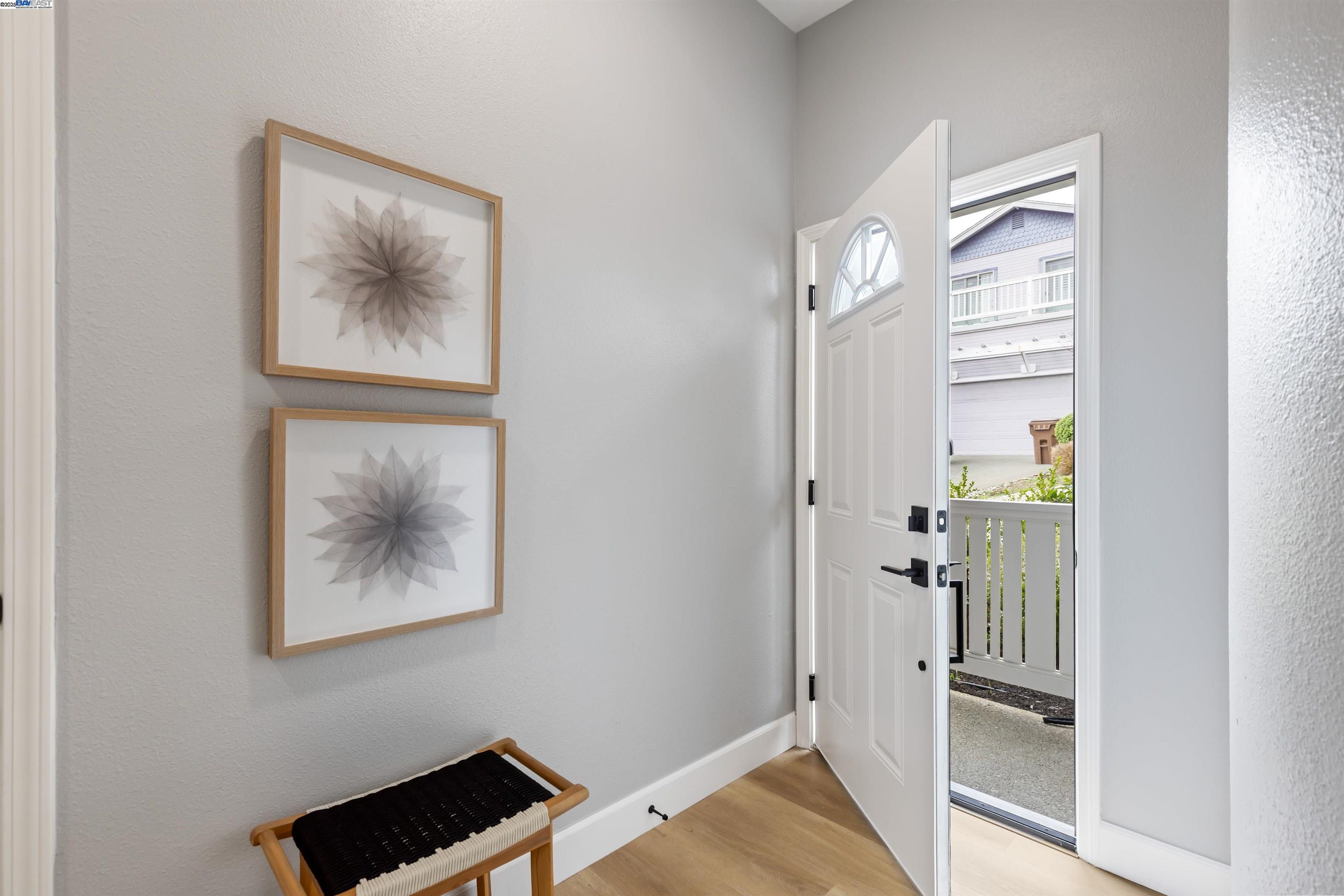 Detail Gallery Image 6 of 46 For 119 Mountview Ter, Benicia,  CA 94510 - 4 Beds | 2/1 Baths