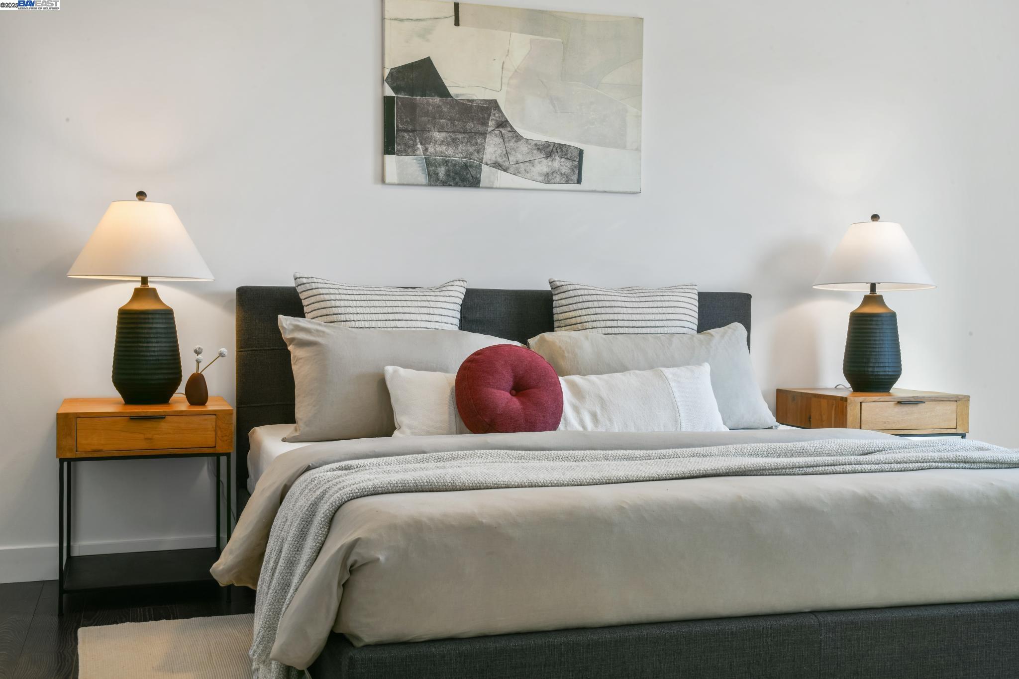 414 29Th Ave # 5, Oakland, California 94601, 1 Bedroom Bedrooms, 4 Rooms Rooms,2 BathroomsBathrooms,Residential,For Sale,414 29Th Ave # 5,41088399