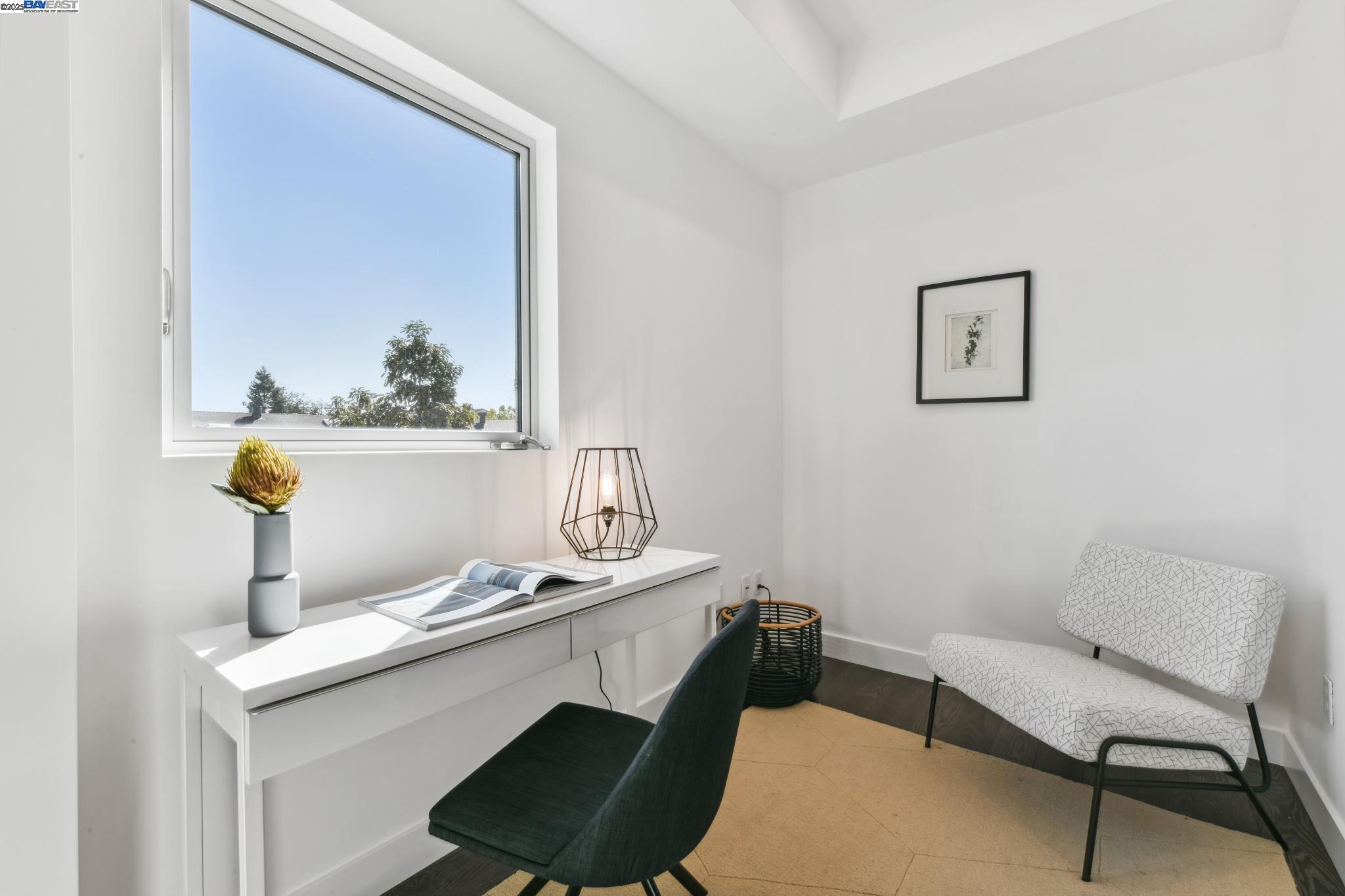 414 29Th Ave # 5, Oakland, California 94601, 1 Bedroom Bedrooms, 4 Rooms Rooms,2 BathroomsBathrooms,Residential,For Sale,414 29Th Ave # 5,41088399