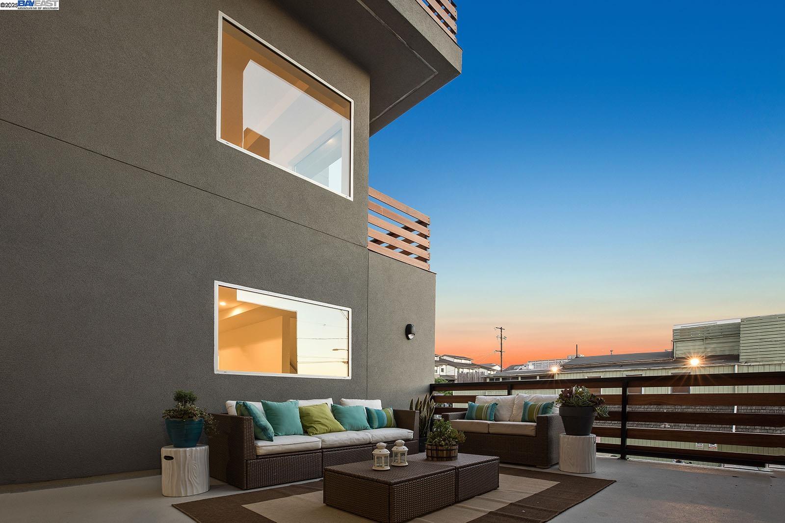 414 29Th Ave # 5, Oakland, California 94601, 1 Bedroom Bedrooms, 4 Rooms Rooms,2 BathroomsBathrooms,Residential,For Sale,414 29Th Ave # 5,41088399