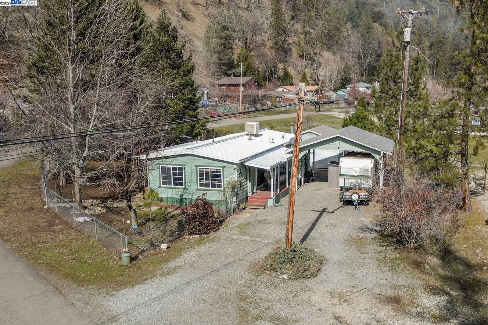 Detail Gallery Image 1 of 42 For 10 Steelhead Circle, Lewiston,  CA 96052 - 2 Beds | 2 Baths