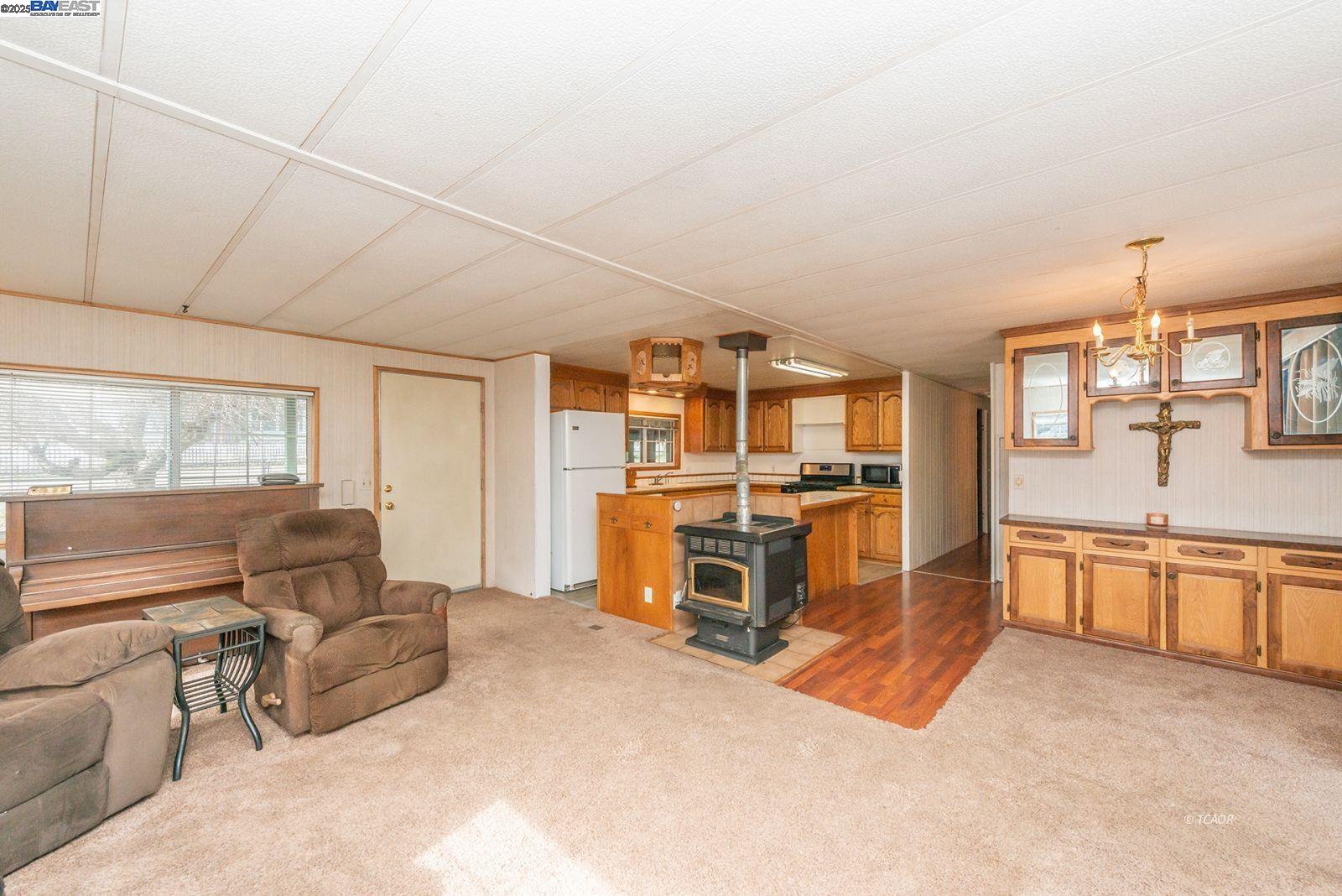 Detail Gallery Image 3 of 42 For 10 Steelhead Circle, Lewiston,  CA 96052 - 2 Beds | 2 Baths