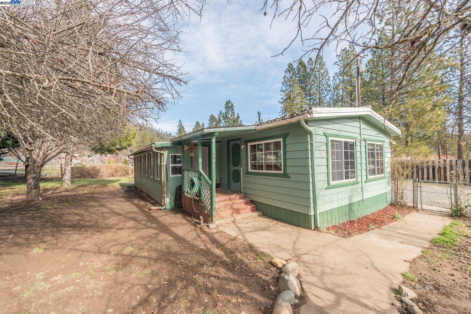 Detail Gallery Image 34 of 42 For 10 Steelhead Circle, Lewiston,  CA 96052 - 2 Beds | 2 Baths