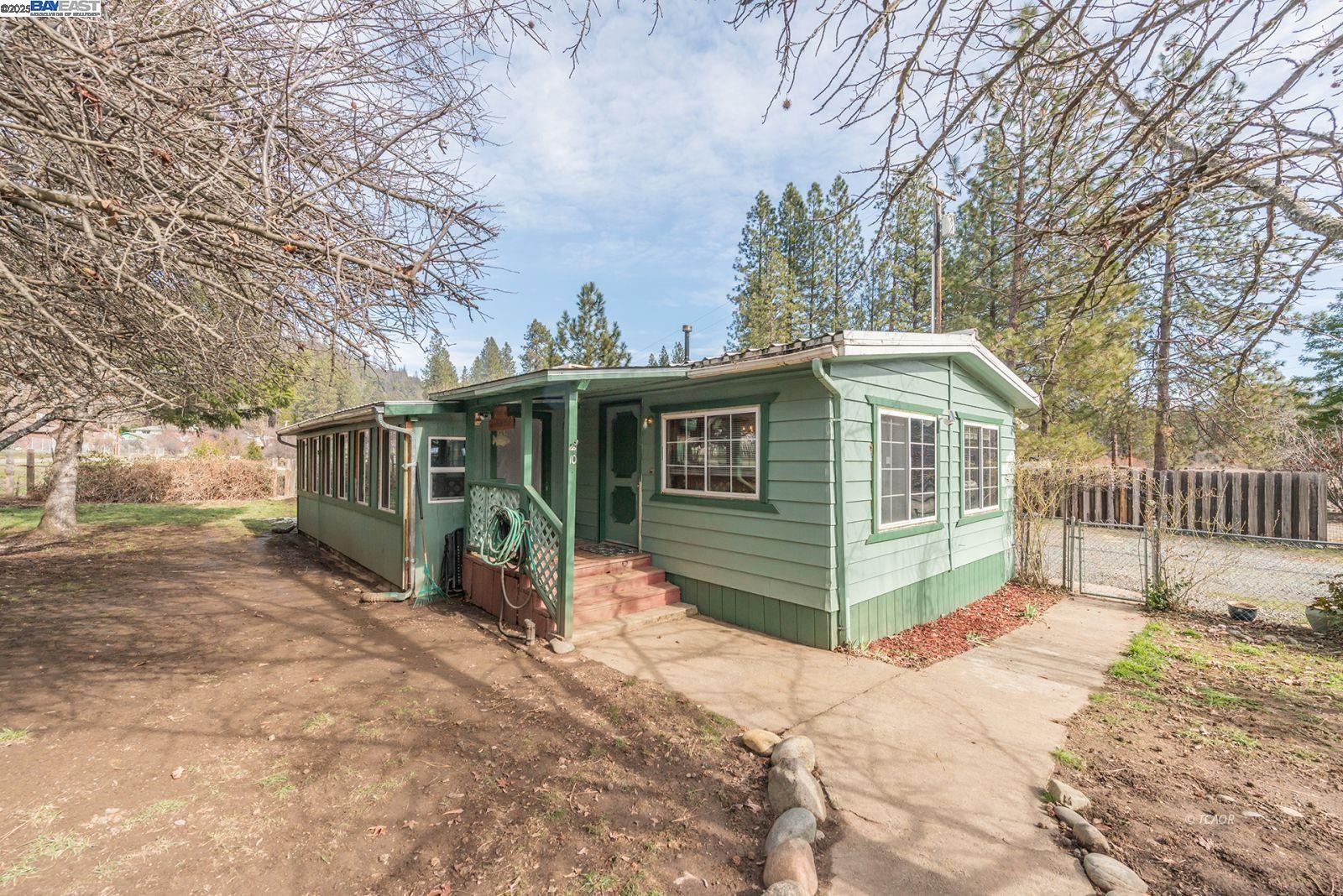 Detail Gallery Image 35 of 42 For 10 Steelhead Circle, Lewiston,  CA 96052 - 2 Beds | 2 Baths