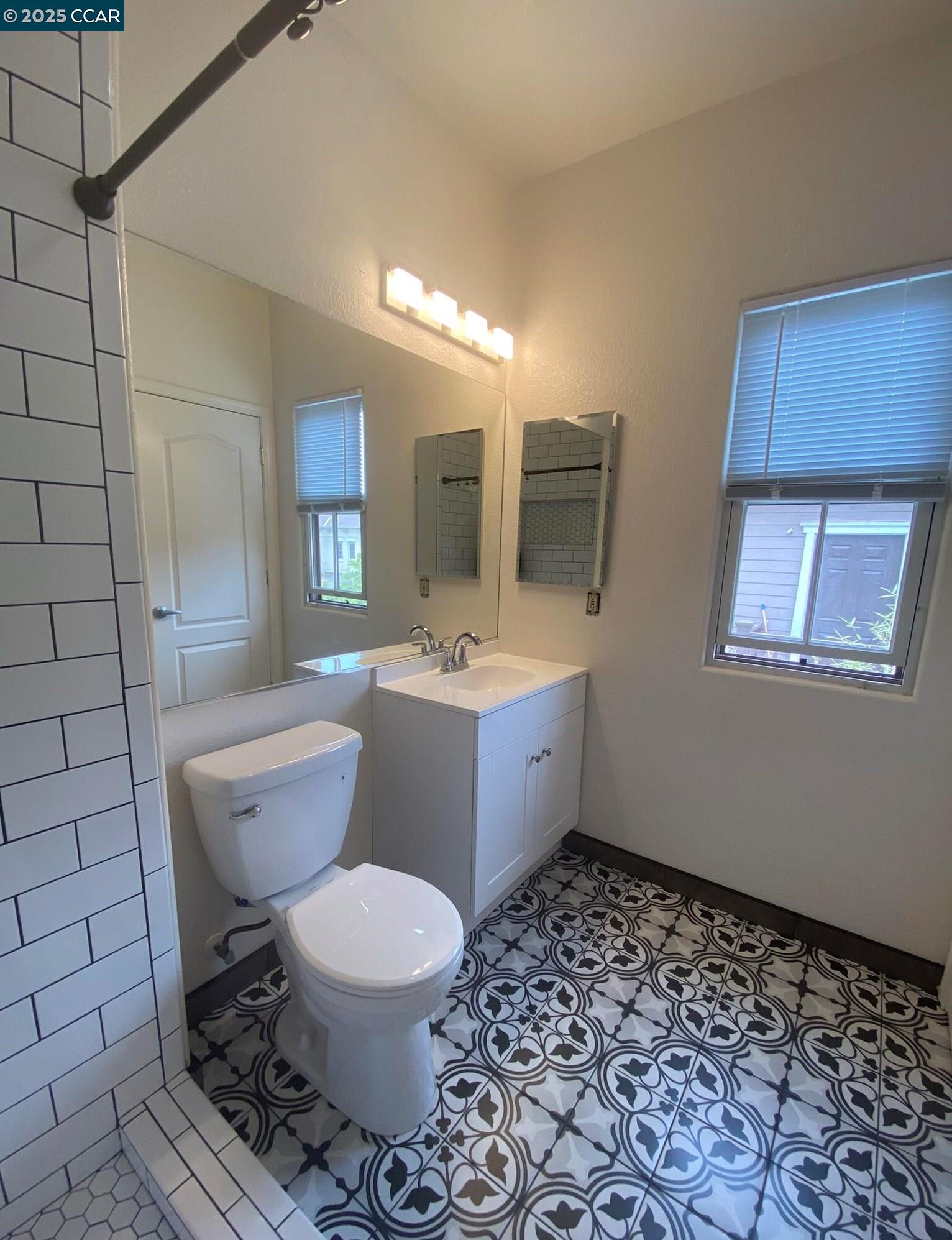 Detail Gallery Image 6 of 11 For 1129 Promenade St a,  Hercules,  CA 94547 - 1 Beds | 1 Baths