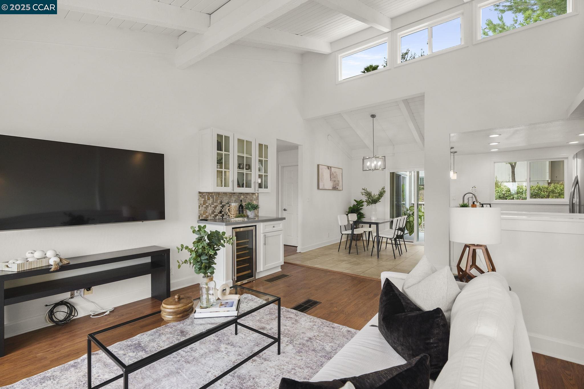 Photo #5: 41088419 Listing 