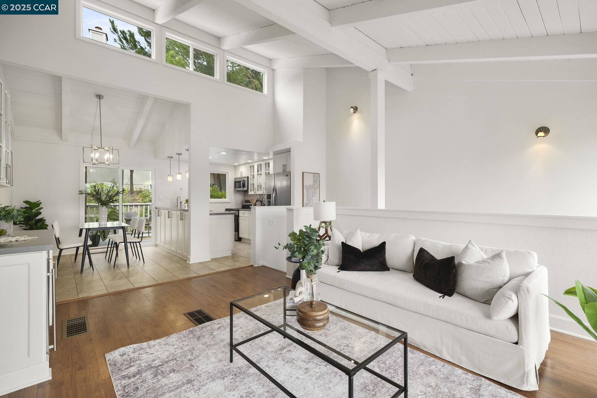 Photo #6: 41088419 Listing 