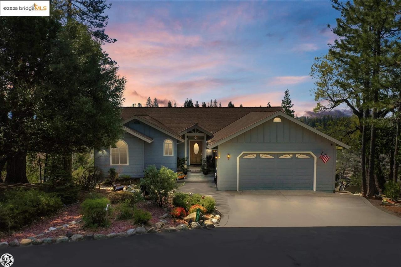 Detail Gallery Image 1 of 48 For 494 Larkspur Ct., Murphys,  CA 95247-9480 - 4 Beds | 3 Baths