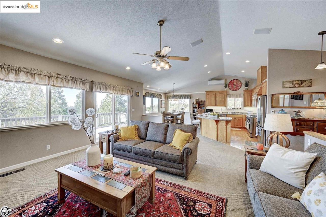 Detail Gallery Image 27 of 48 For 494 Larkspur Ct., Murphys,  CA 95247-9480 - 4 Beds | 3 Baths