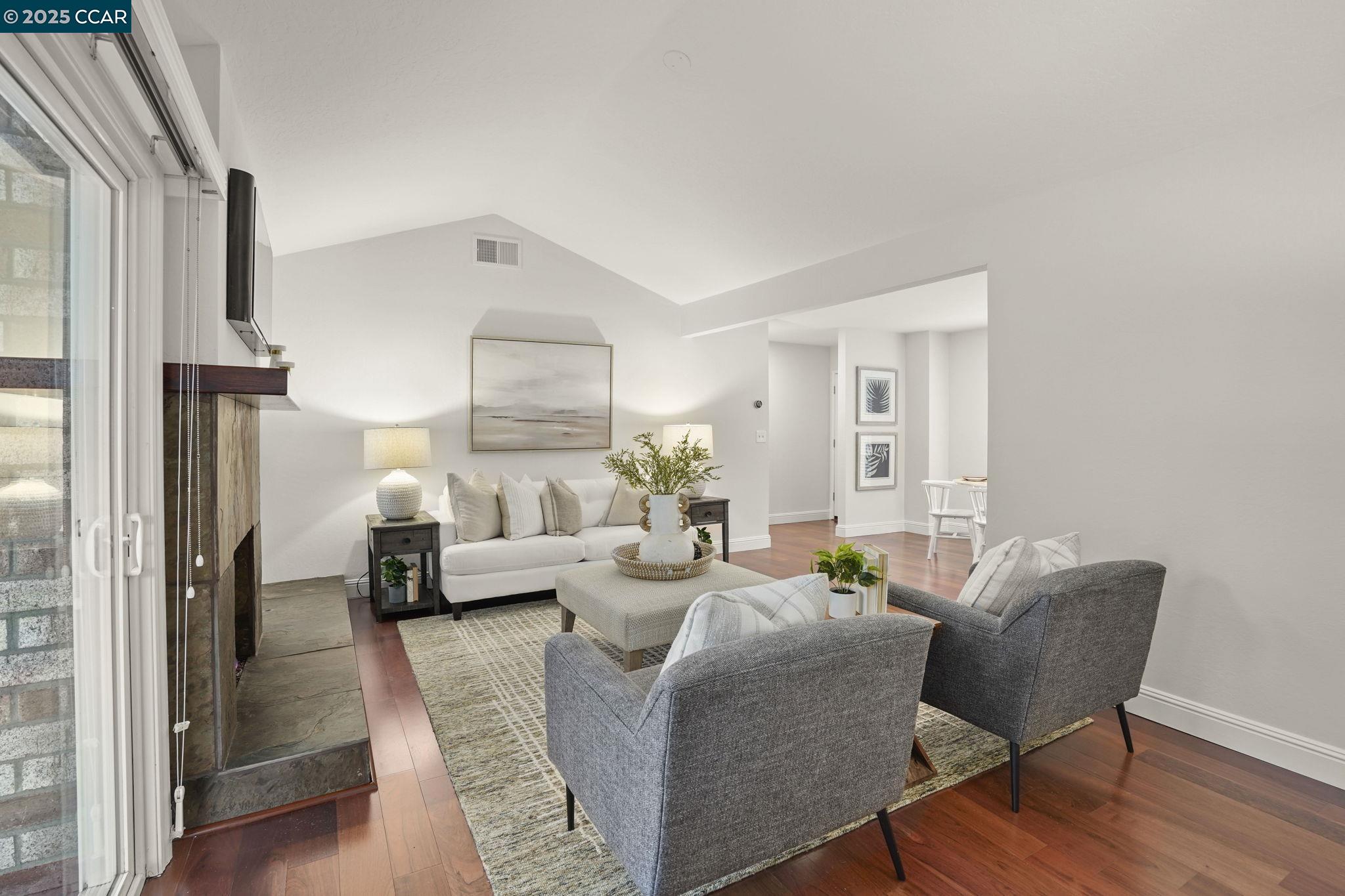 Photo #5: 41088441 Listing 