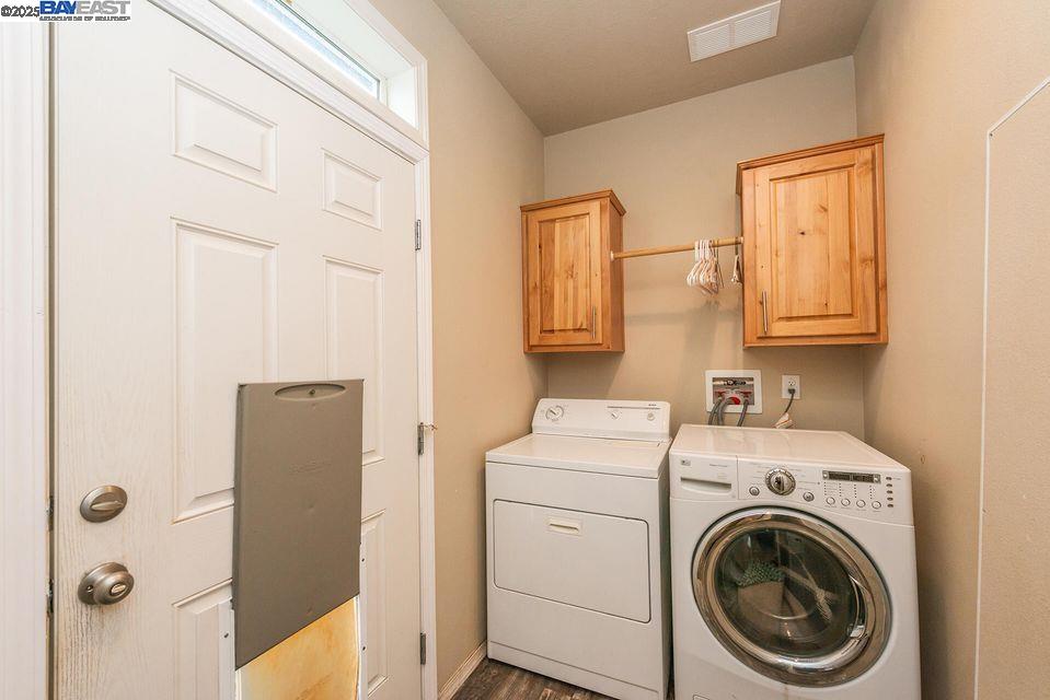 Detail Gallery Image 22 of 59 For 21679 Squaw Grass Trail, Redding,  CA 96003 - 3 Beds | 2 Baths