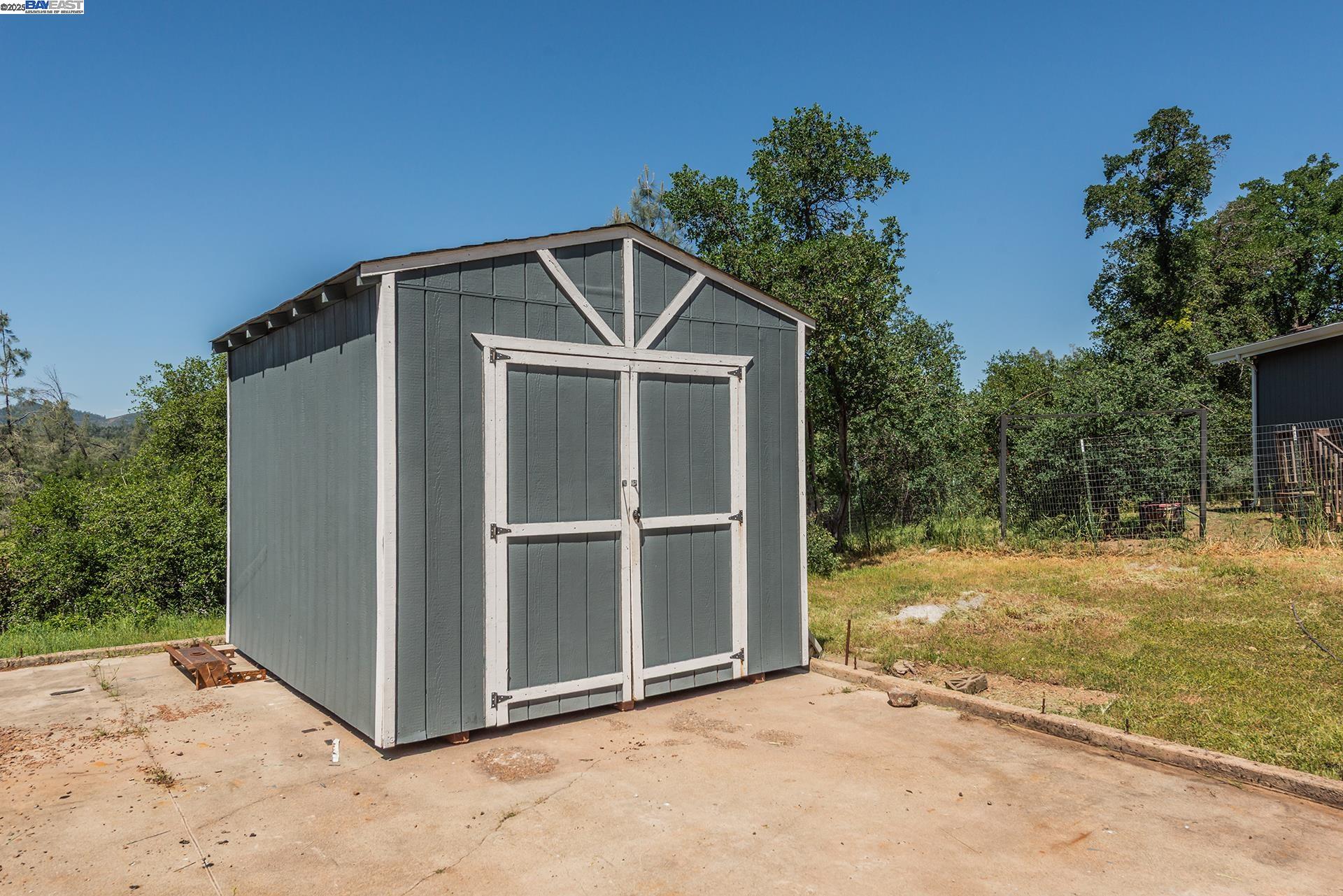 Detail Gallery Image 56 of 59 For 21679 Squaw Grass Trail, Redding,  CA 96003 - 3 Beds | 2 Baths
